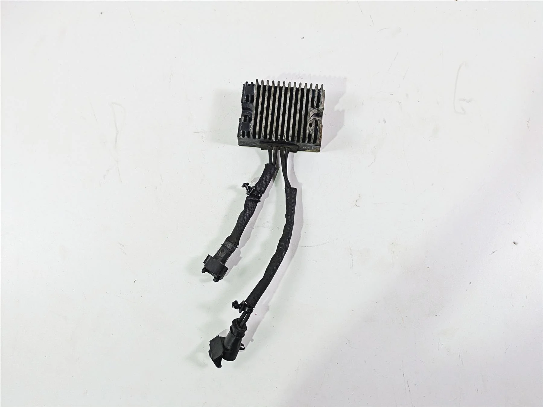 2009 Harley XR1200 Sportster Rectifier Voltage Regulator 74711-08 - Image 5