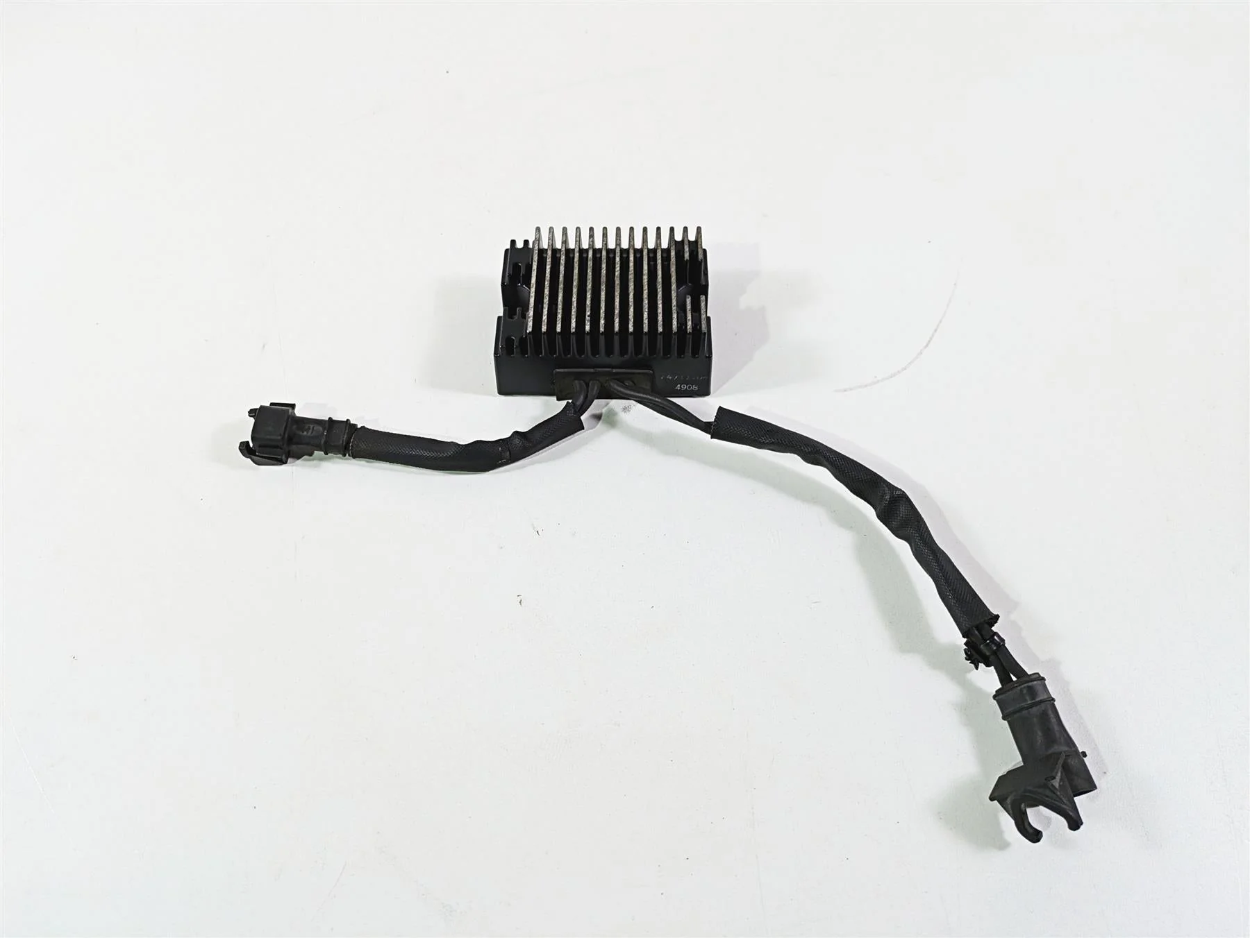 2009 Harley XR1200 Sportster Rectifier Voltage Regulator 74711-08 - Image 3
