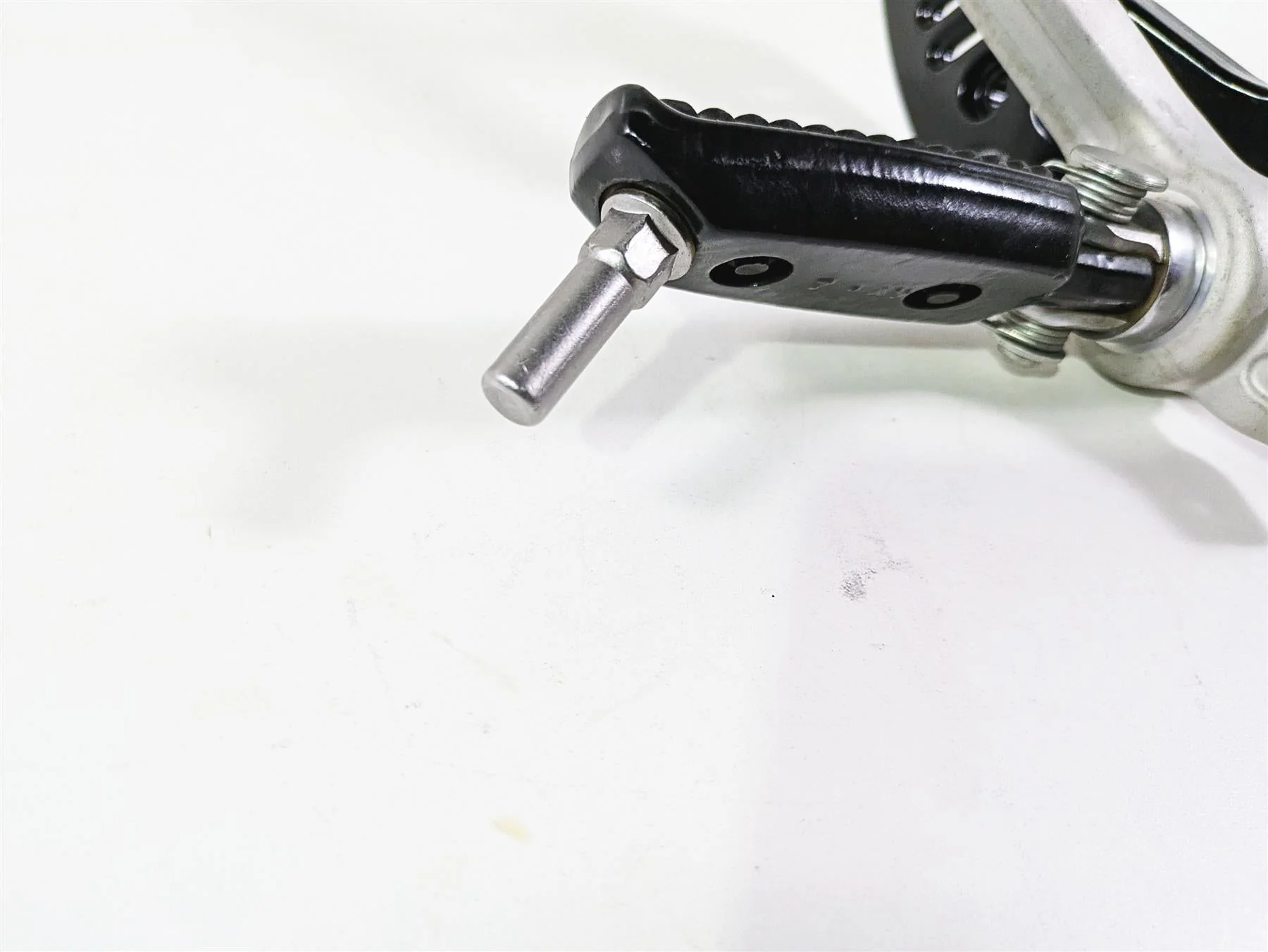 2009 Harley XR1200 Sportster Right Foot Peg & Brake Pedal Set 51045-08 - Image 11