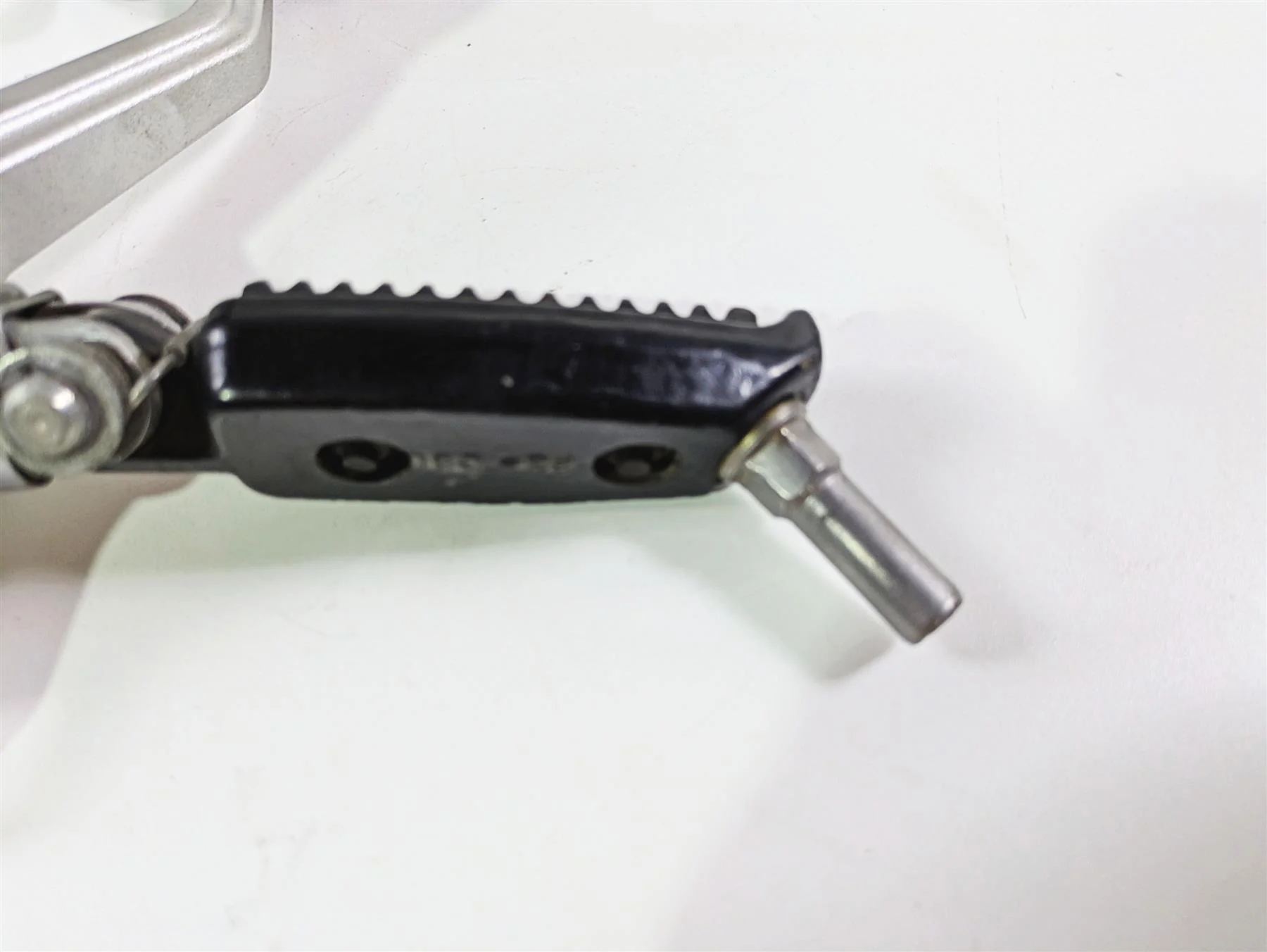 2009 Harley XR1200 Sportster Right Footpeg & Brake Pedal Set 51045-08 - Image 6