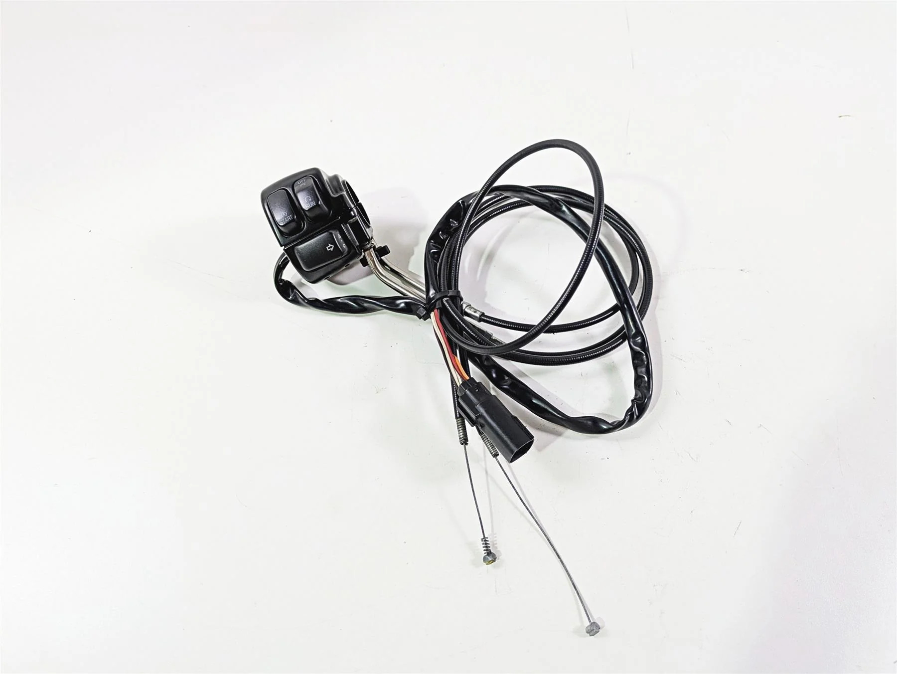 2009 Harley XR1200 Sportster Right Hand Control Switch Throttle -Read 71684-06A
