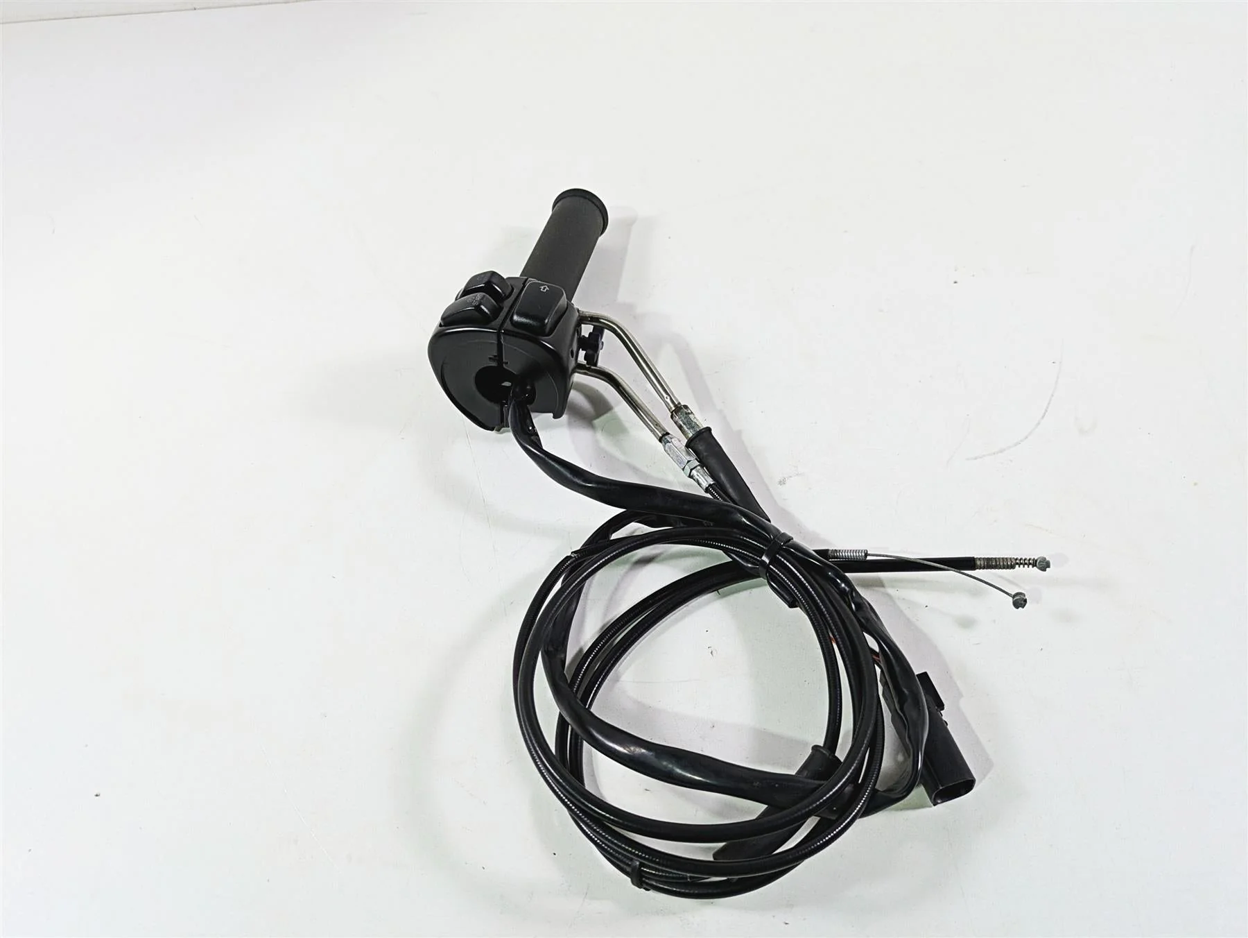 2009 Harley XR1200 Sportster Right Hand Control Switch Throttle -Read 71684-06A - Image 5