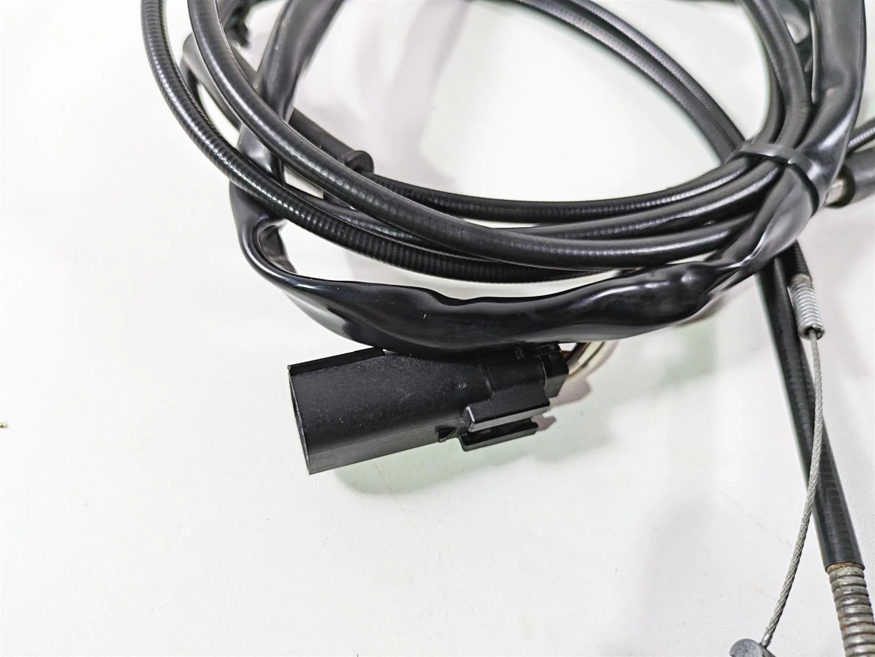 2009 Harley XR1200 Sportster Right Hand Control Switch Throttle -Read 71684-06A - Image 8