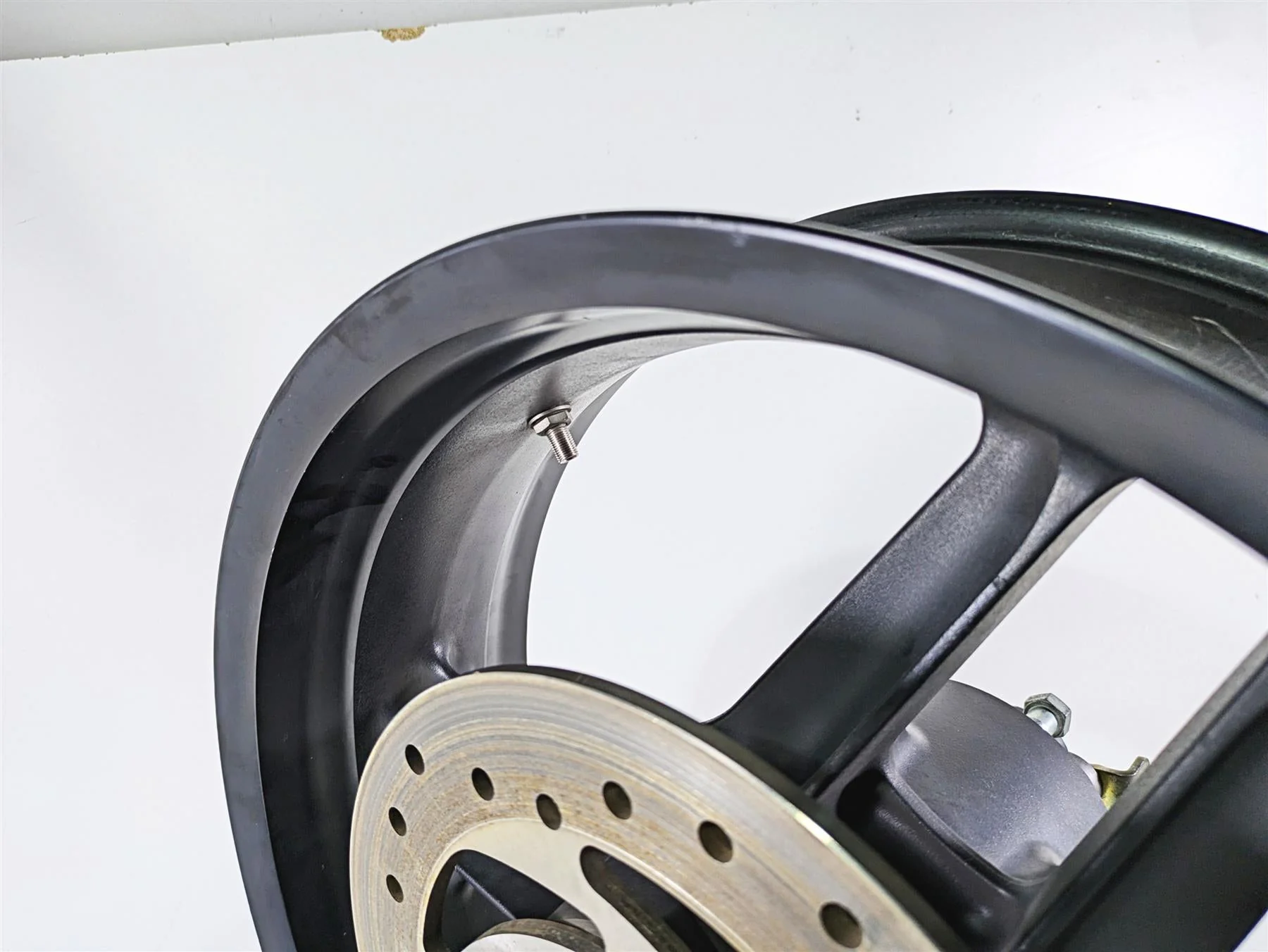 2009 Harley XR1200 Sportster Straight 17x5.5 Rear Wheel Rim 43107-08 - Image 9