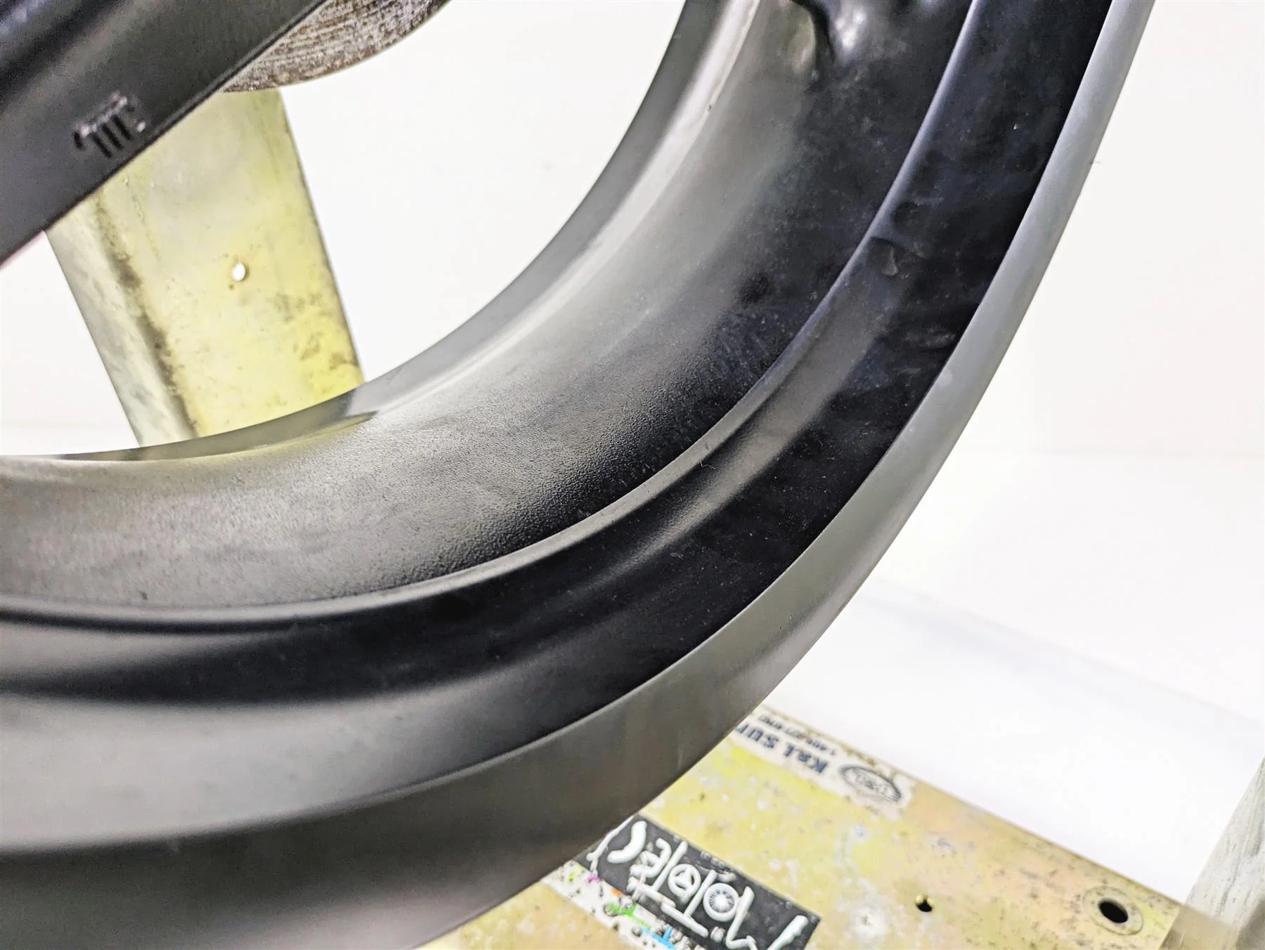2009 Harley XR1200 Sportster Straight 17x5.5 Rear Wheel Rim 43107-08 - Image 6