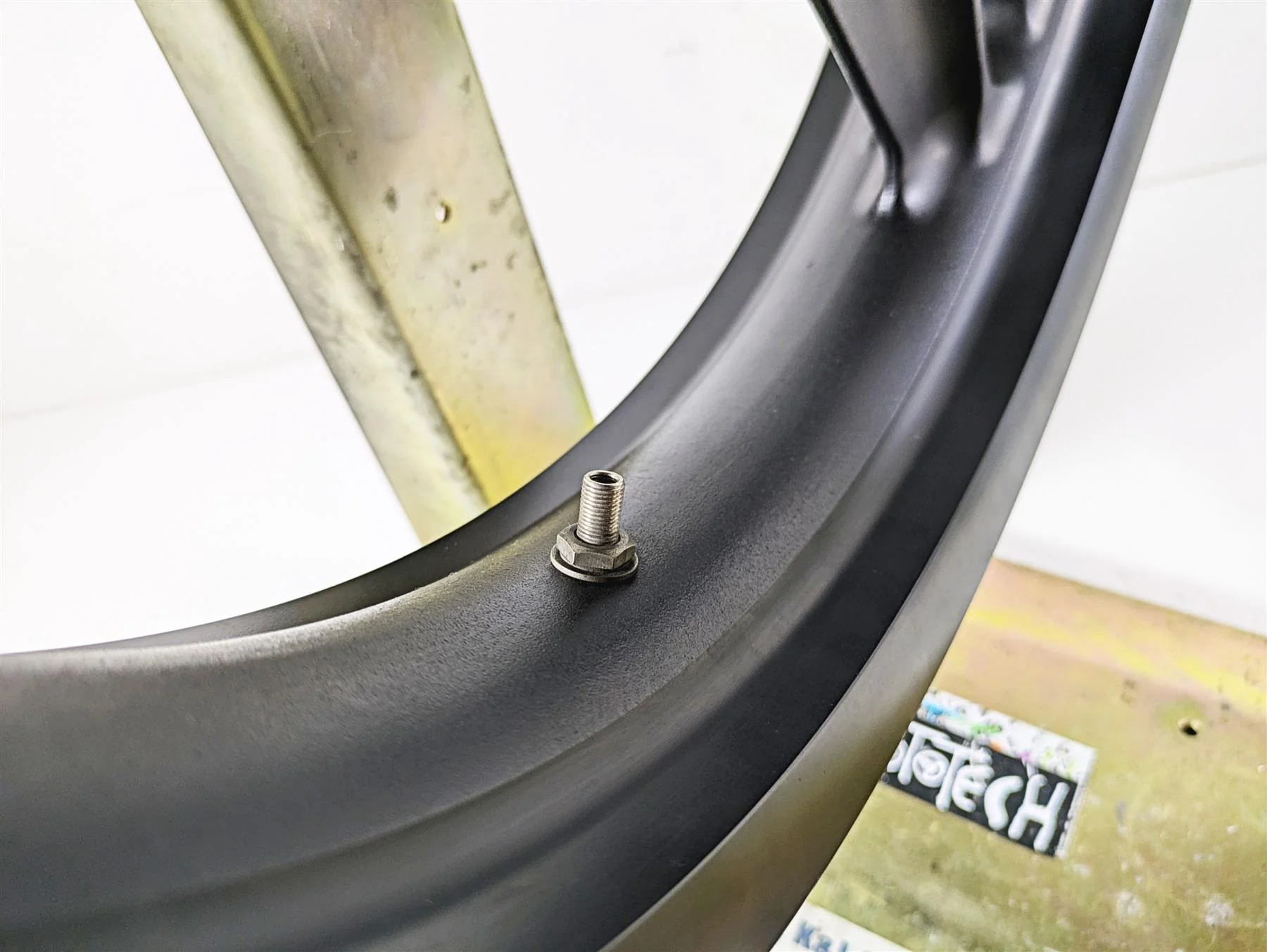 2009 Harley XR1200 Sportster Straight 18x3.5 Front Wheel Rim 43103-08 - Image 9