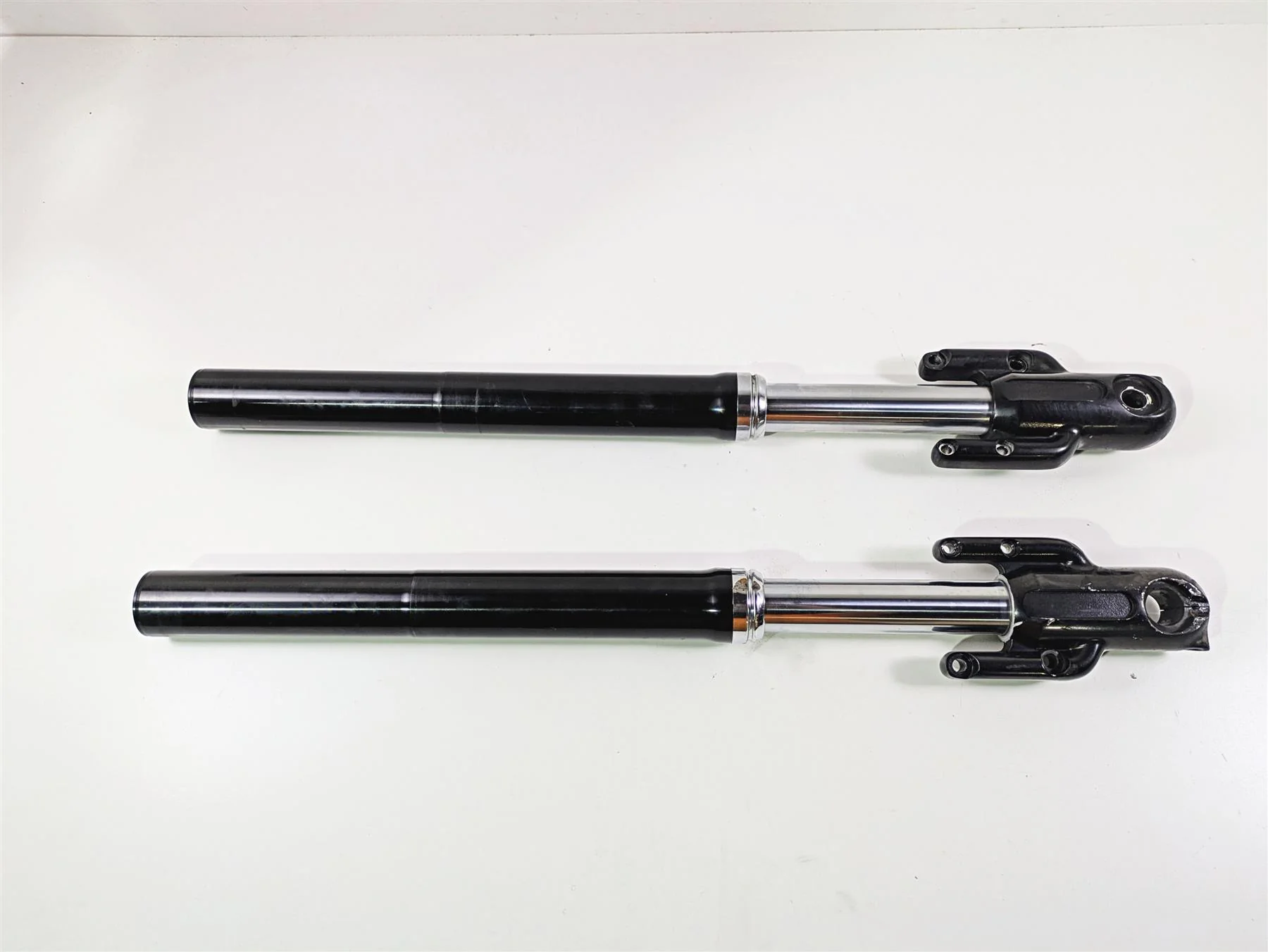 2009 Harley XR1200 Sportster Straight Front Fork Leg Set -Read 46886-08 46887-08