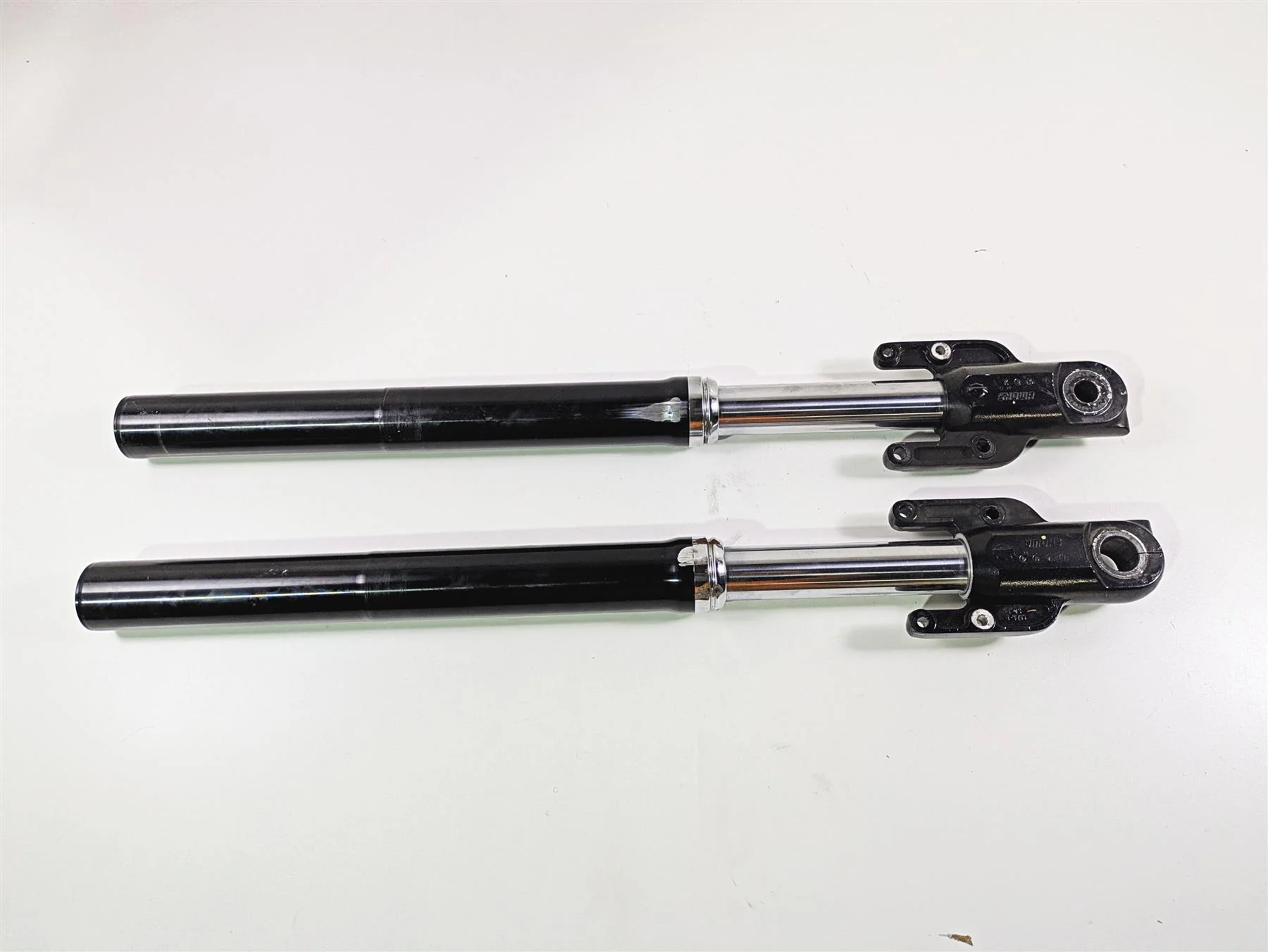 2009 Harley XR1200 Sportster Straight Front Fork Leg Set -Read 46886-08 46887-08 - Image 3
