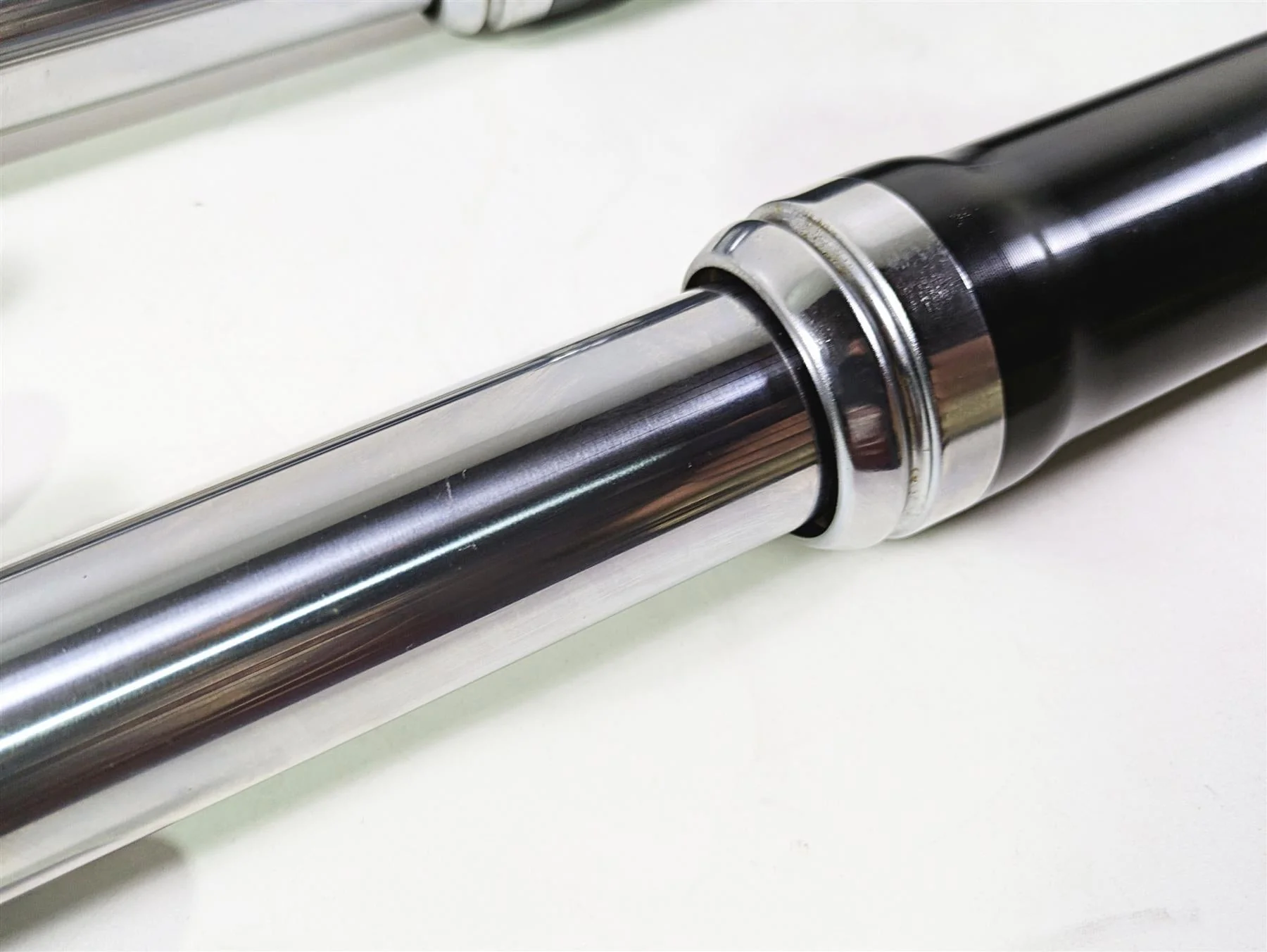 2009 Harley XR1200 Sportster Straight Showa Front Fork Leg Set 46886-08 46887-08 - Image 3