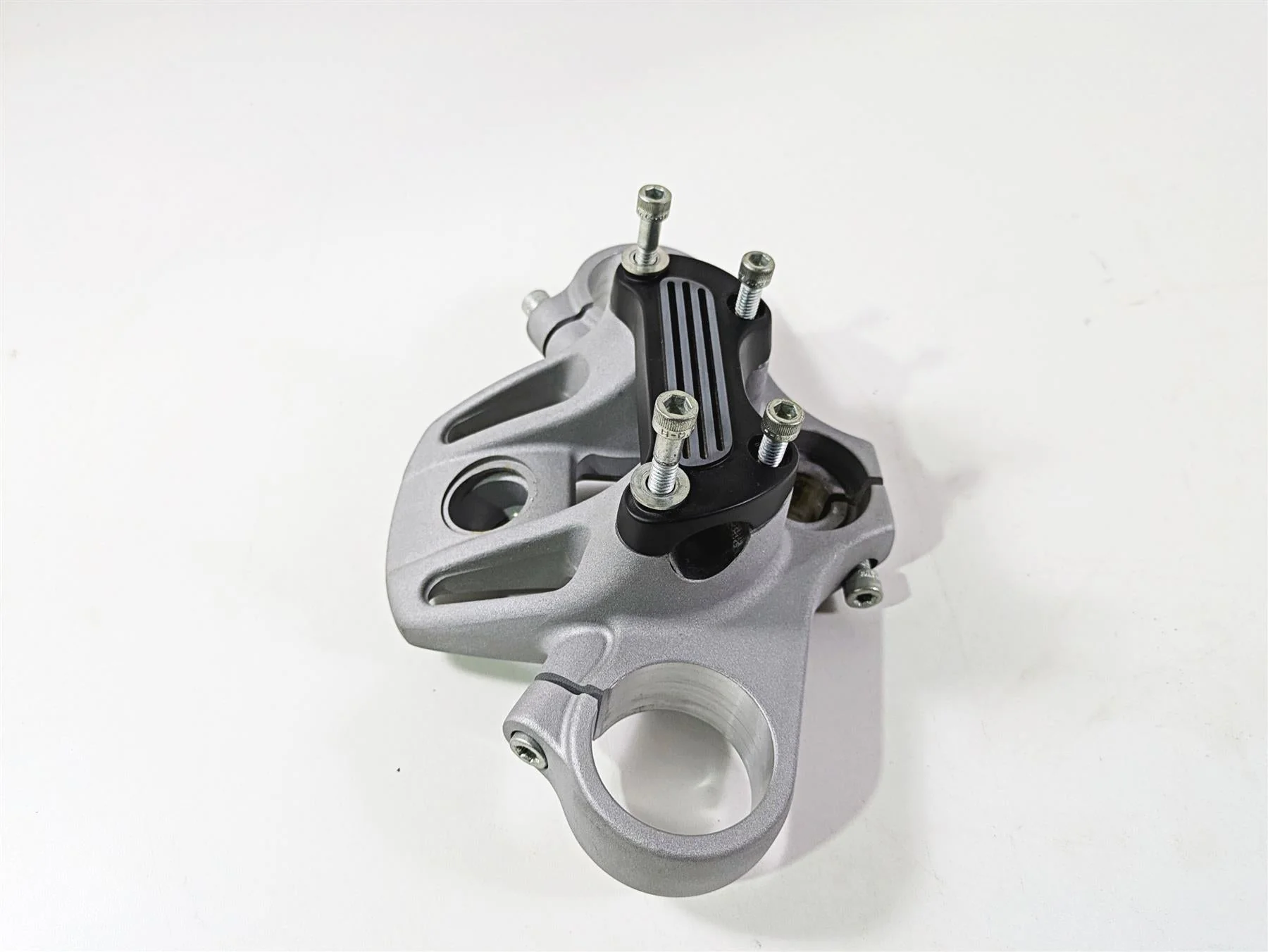 2009 Harley XR1200 Sportster Upper Triple Tree Steering Clamp 55mm 46028-08 - Image 2