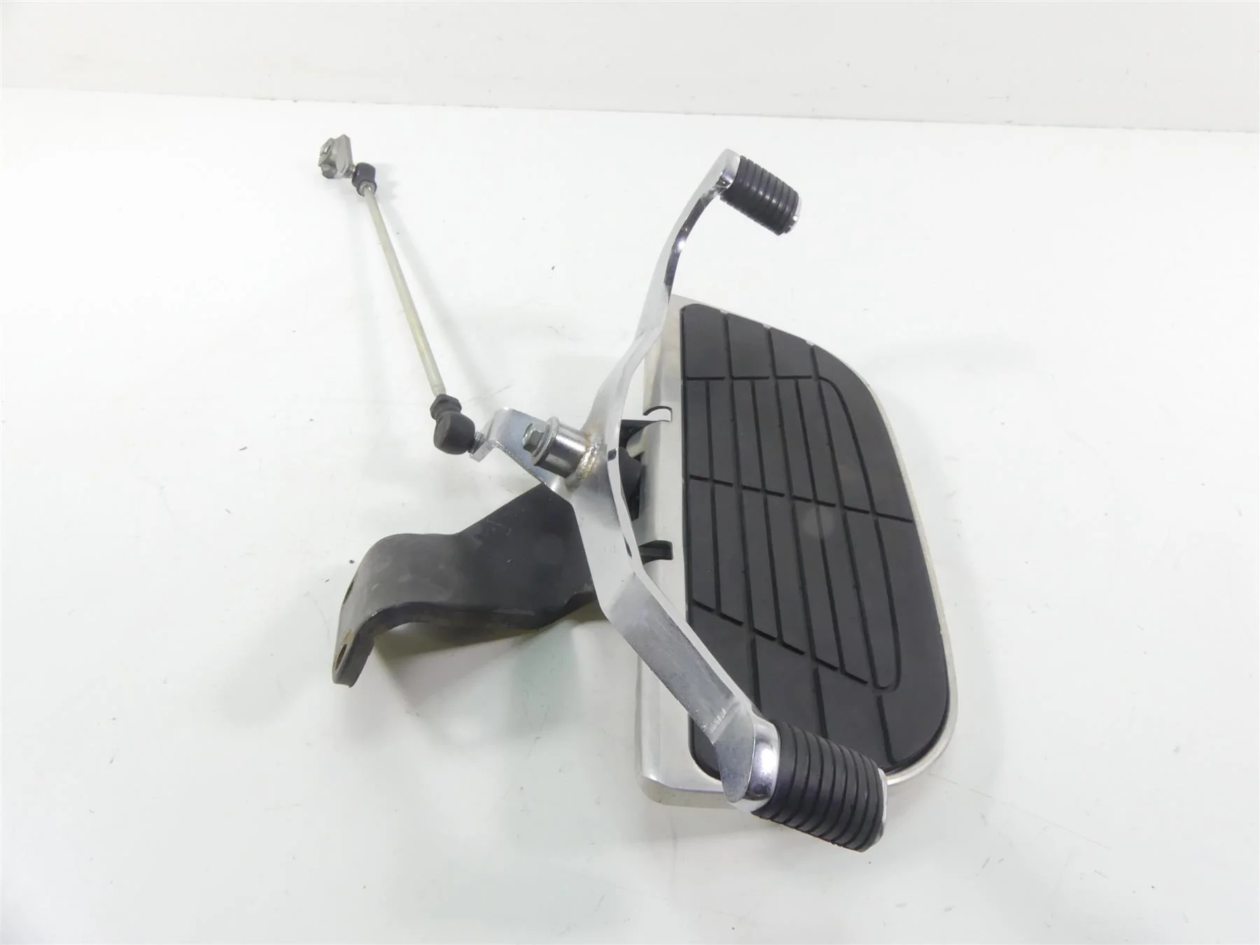 2009 Honda VTX1300 Touring Front Left Floor Board & Shifter Pedal 50625-MEA-670 - Image 3