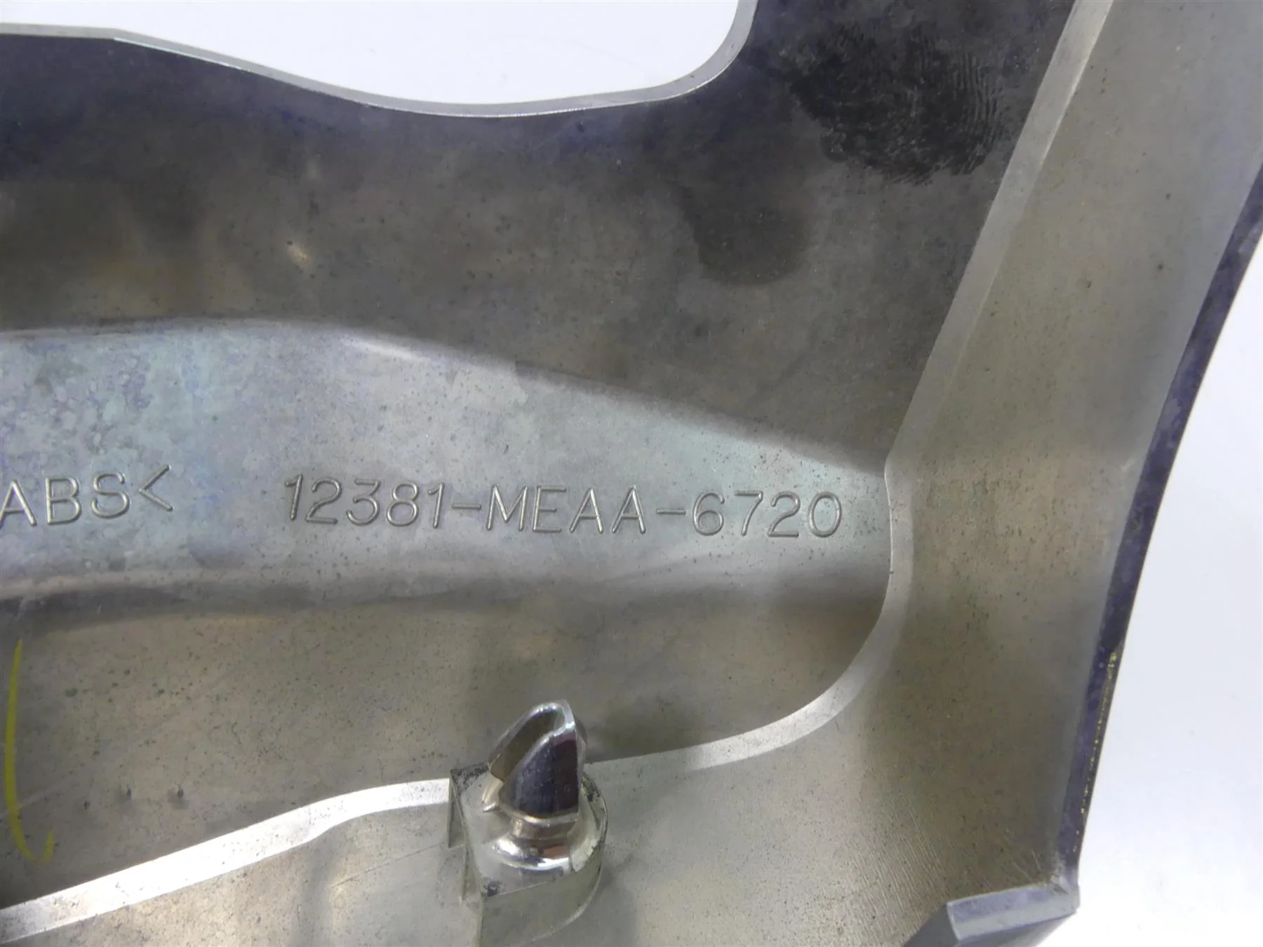 2009 Honda VTX1300 Touring Front Rear Cylinder Head Cover Set 12371-MEA-670 - Image 8