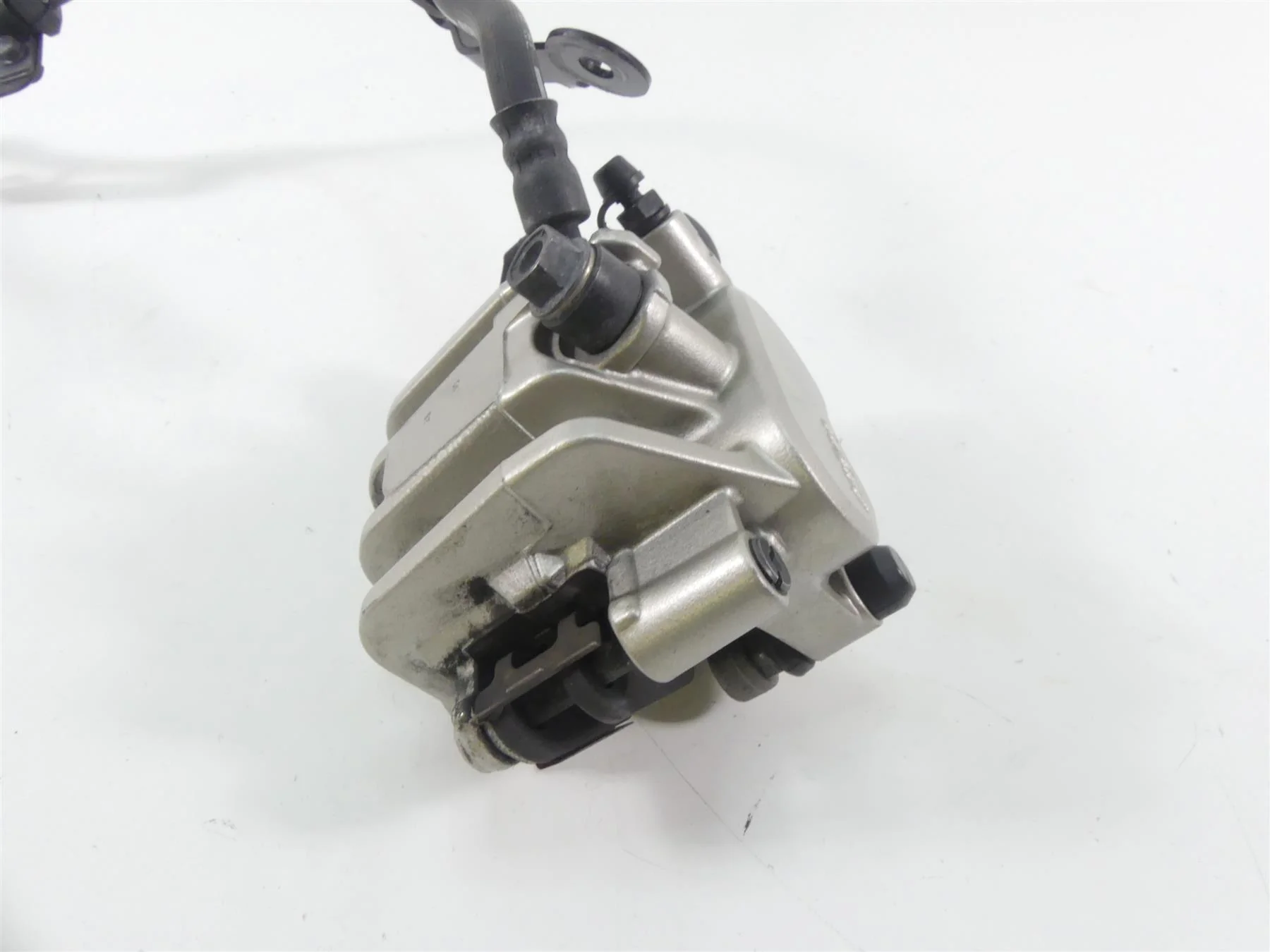 2009 Honda VTX1300 Touring Nissin Front Brake Caliper & Line 45250-MEM-671 - Image 3