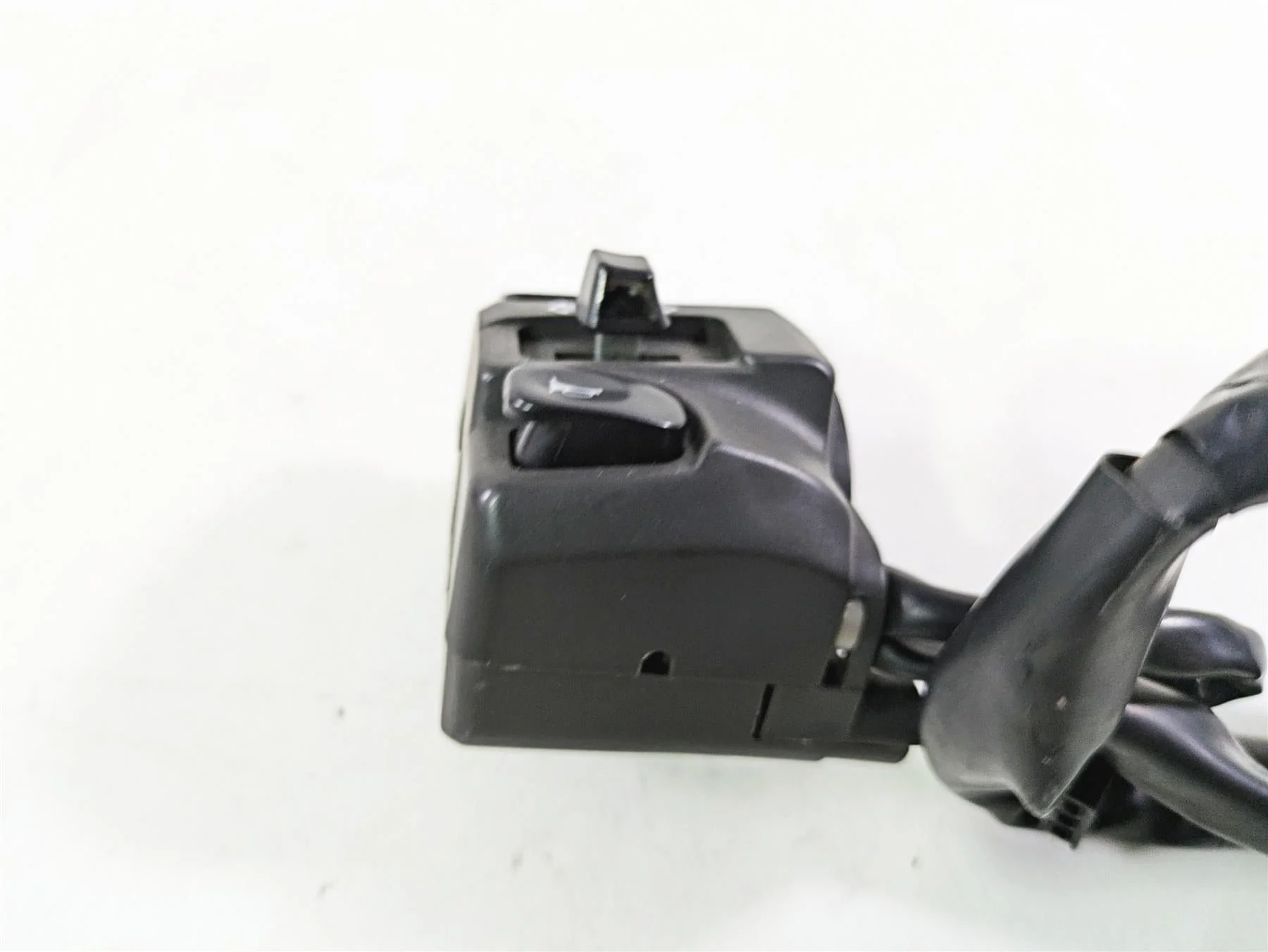 2009 Kawaski EX250 Ninja 250R Left Hand Light Blinker Control Switch 46091-0156 - Image 9
