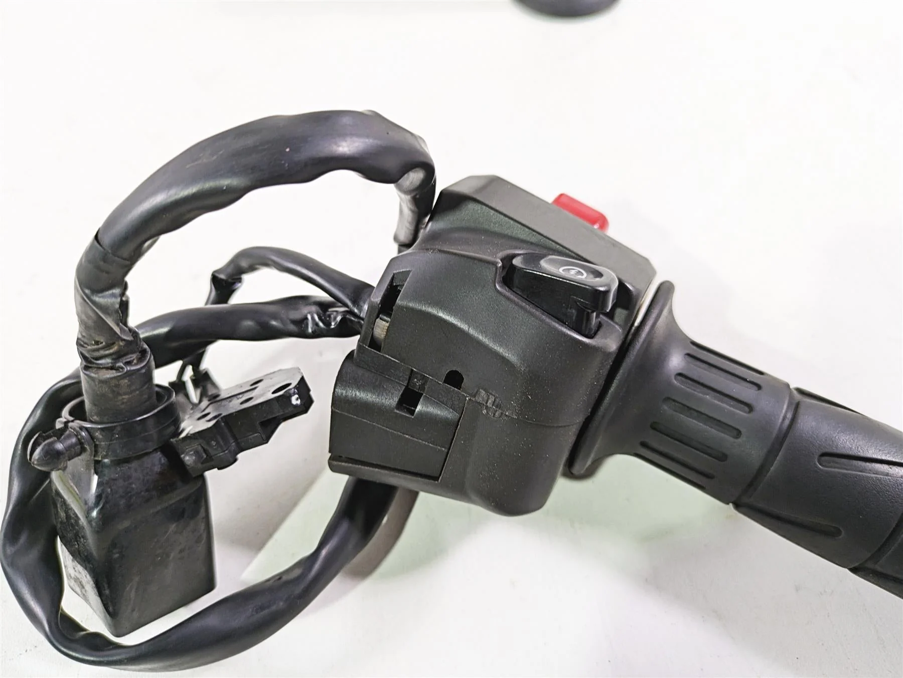 2009 Kawaski EX250 Ninja 250R Right Hand Start Kill Control Switch 46091-0157 - Image 11