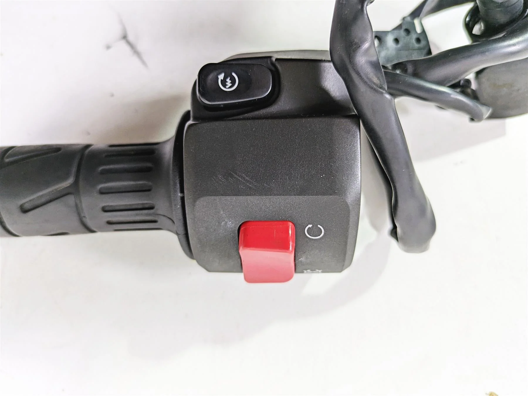 2009 Kawaski EX250 Ninja 250R Right Hand Start Kill Control Switch 46091-0157 - Image 12