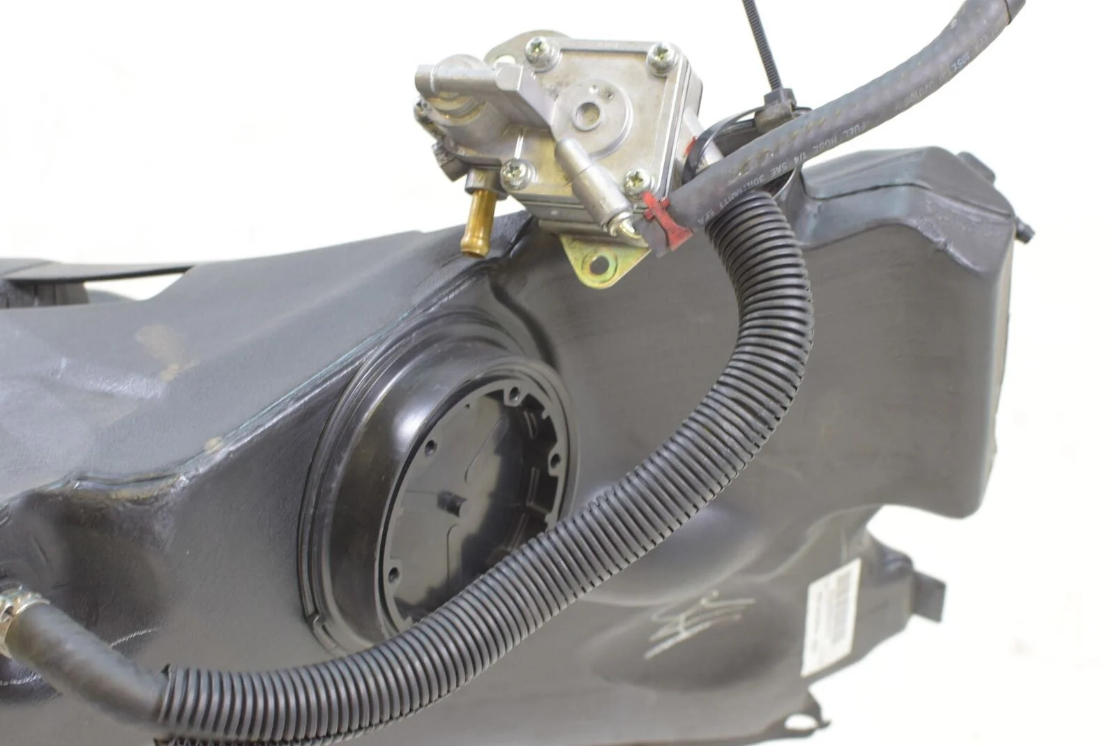 2009 Ski-Doo Summit Everest 800R PTEK Fuel Gas Petrol Tank 513033534 - Image 6