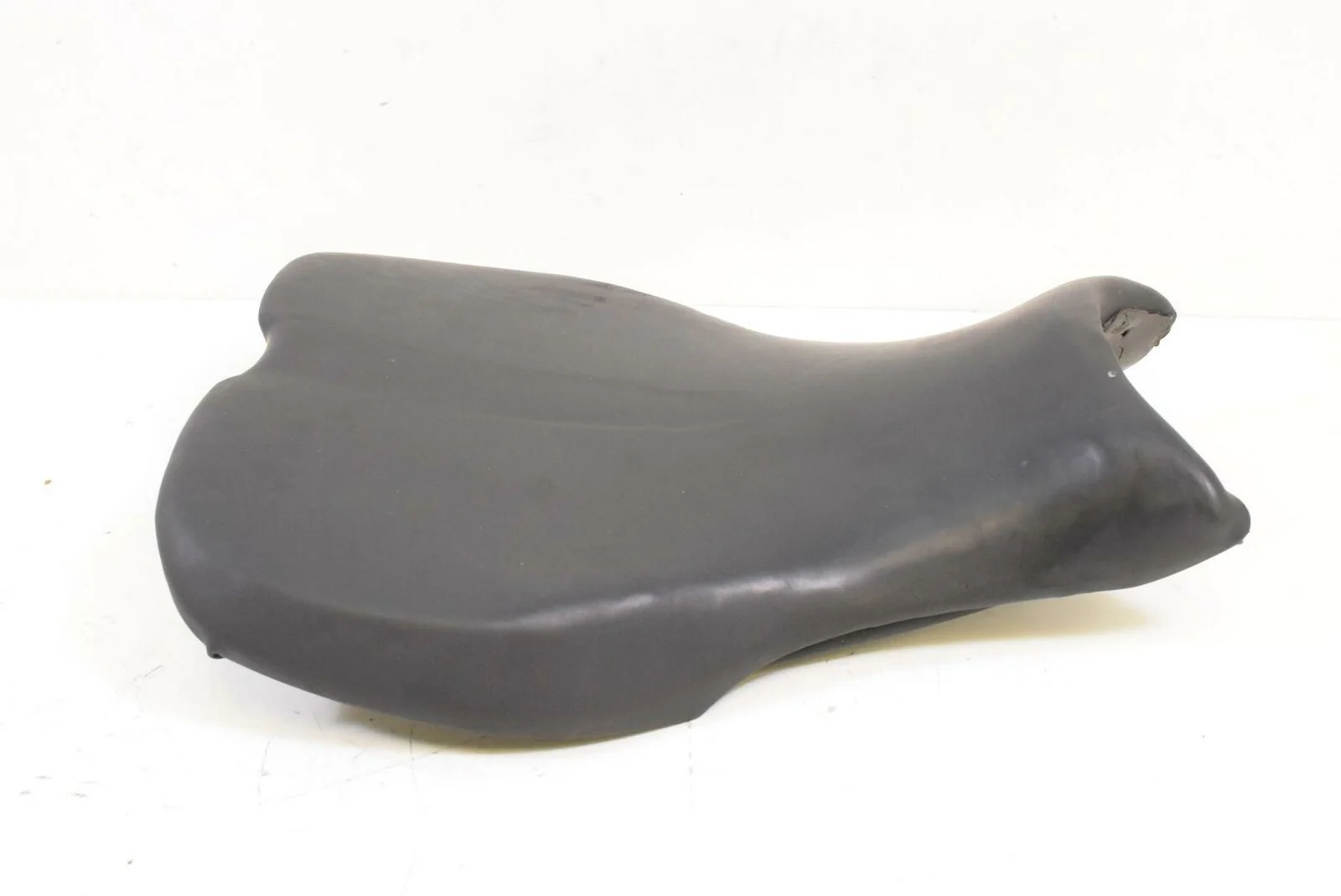 2009 Triumph Daytona 675 Front Rider Driver Seat Saddle T2306402