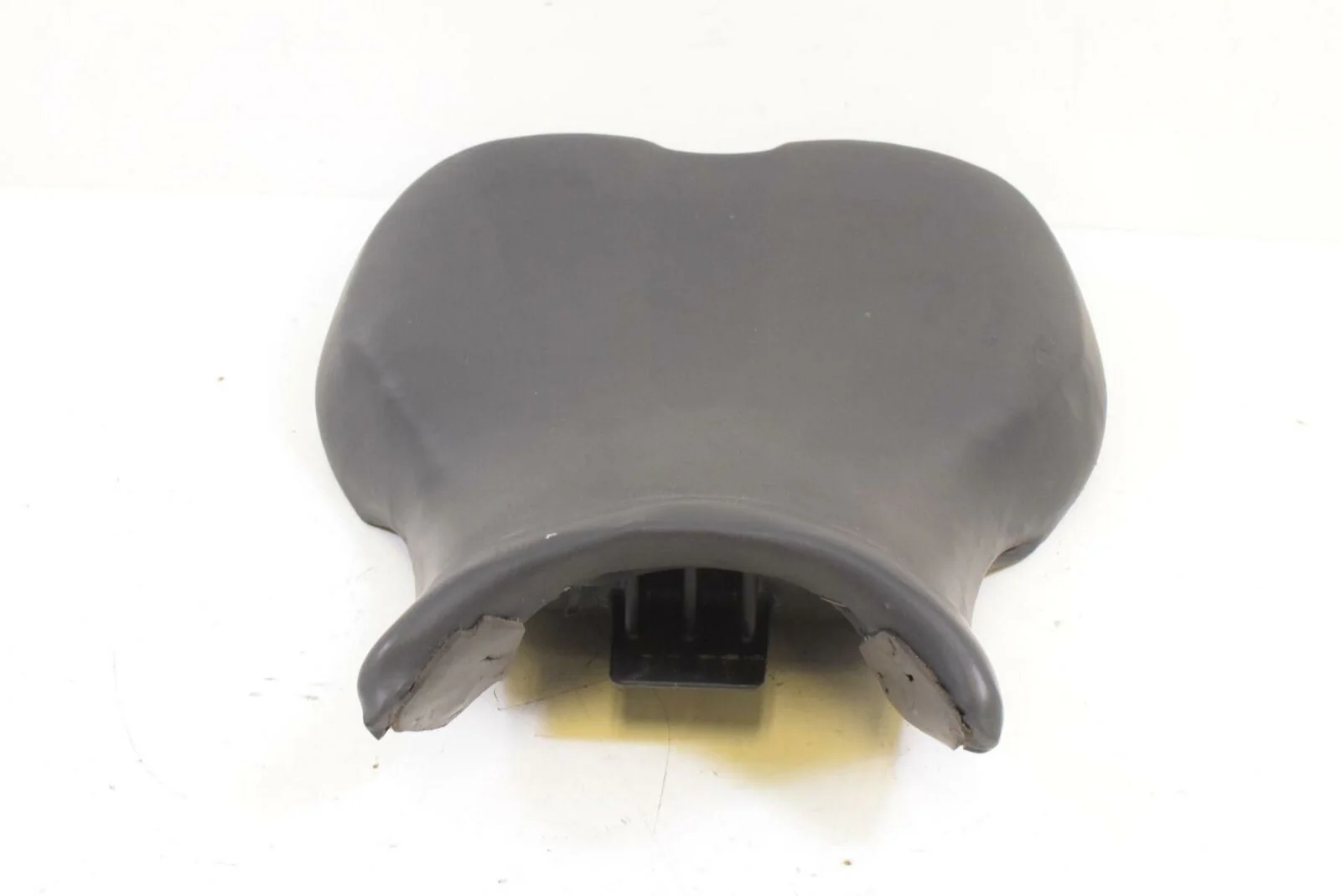 2009 Triumph Daytona 675 Front Rider Driver Seat Saddle T2306402 - Image 3