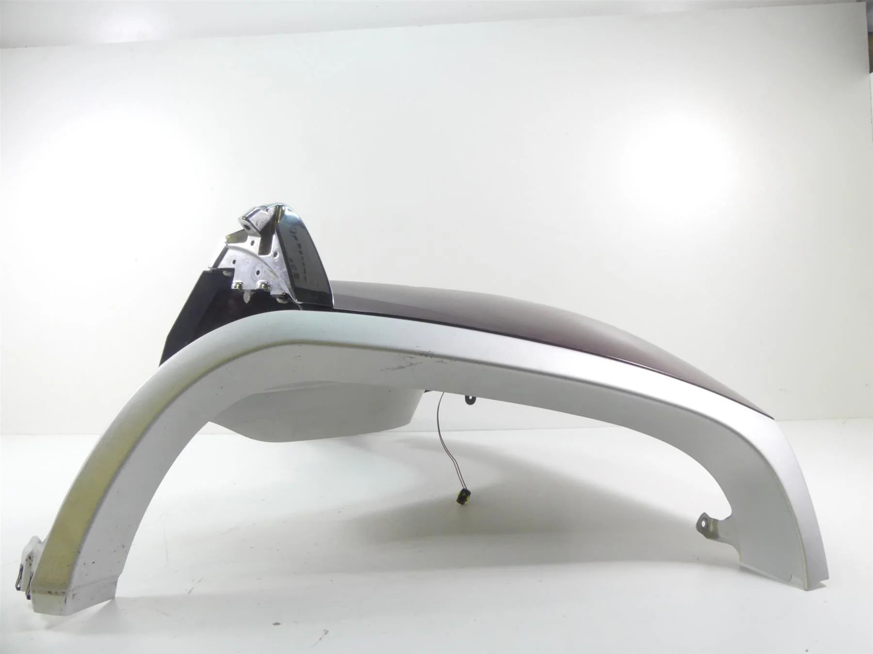 2009 Victory Vision Tour Front Right Main Fairing Cover Set 5436324 5436393 - Image 9