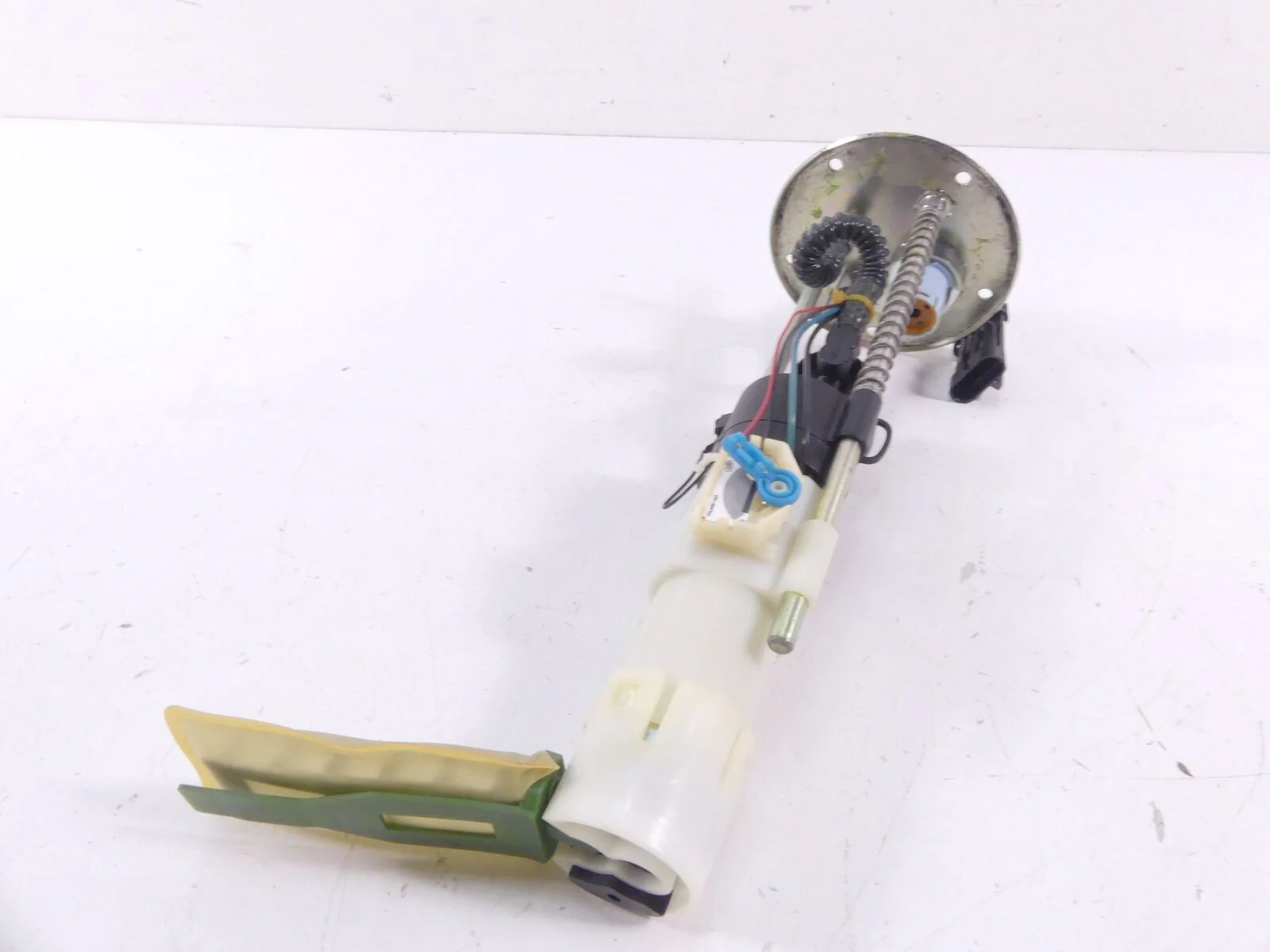 2009 Victory Vision Tour Fuel Gas Petrol Pump 11K - Tested 2520786 - Image 4