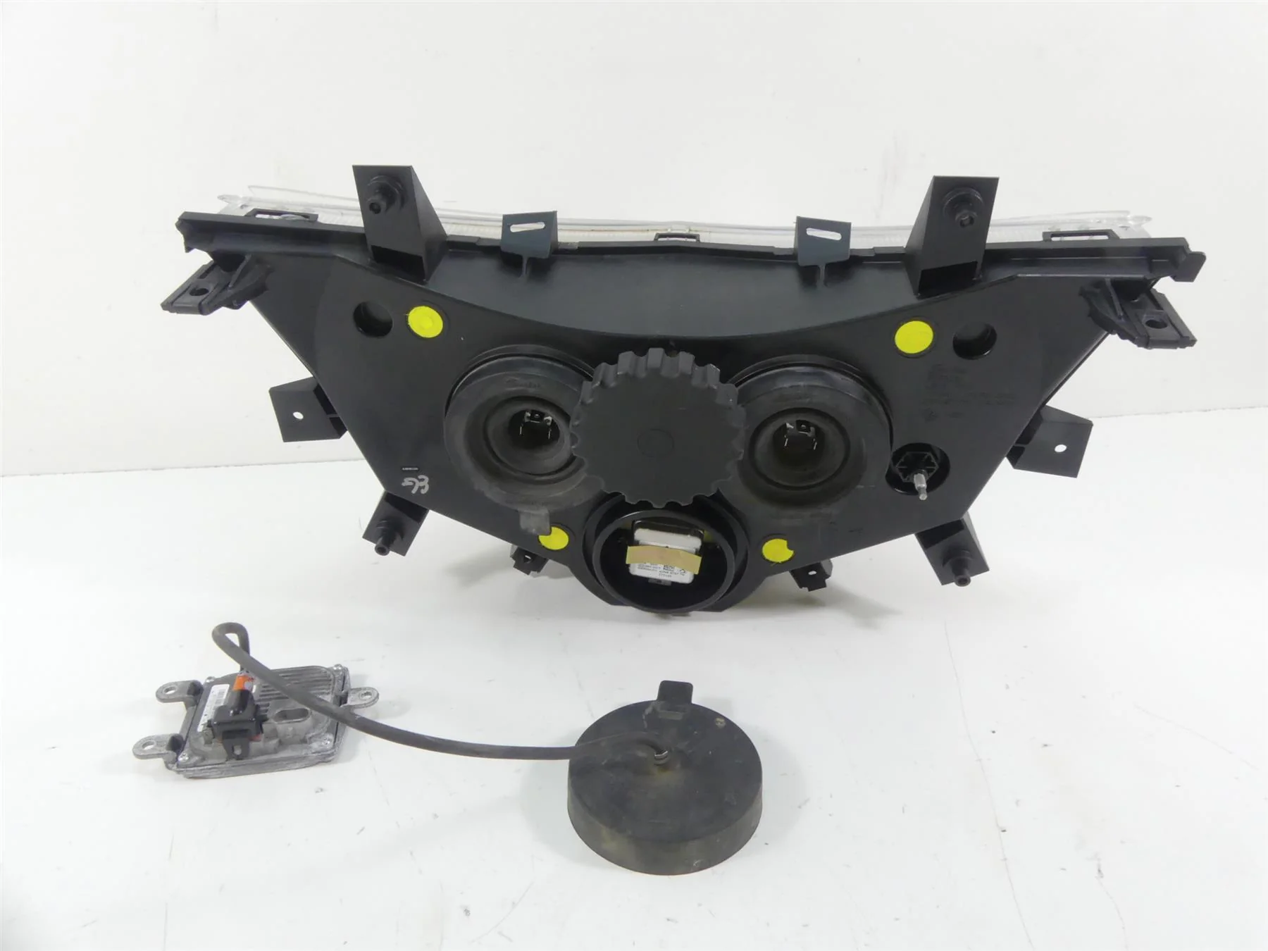 2009 Victory Vision Tour Headlight Head Light Lamp Lens & Module 5856220 2410971 - Image 4