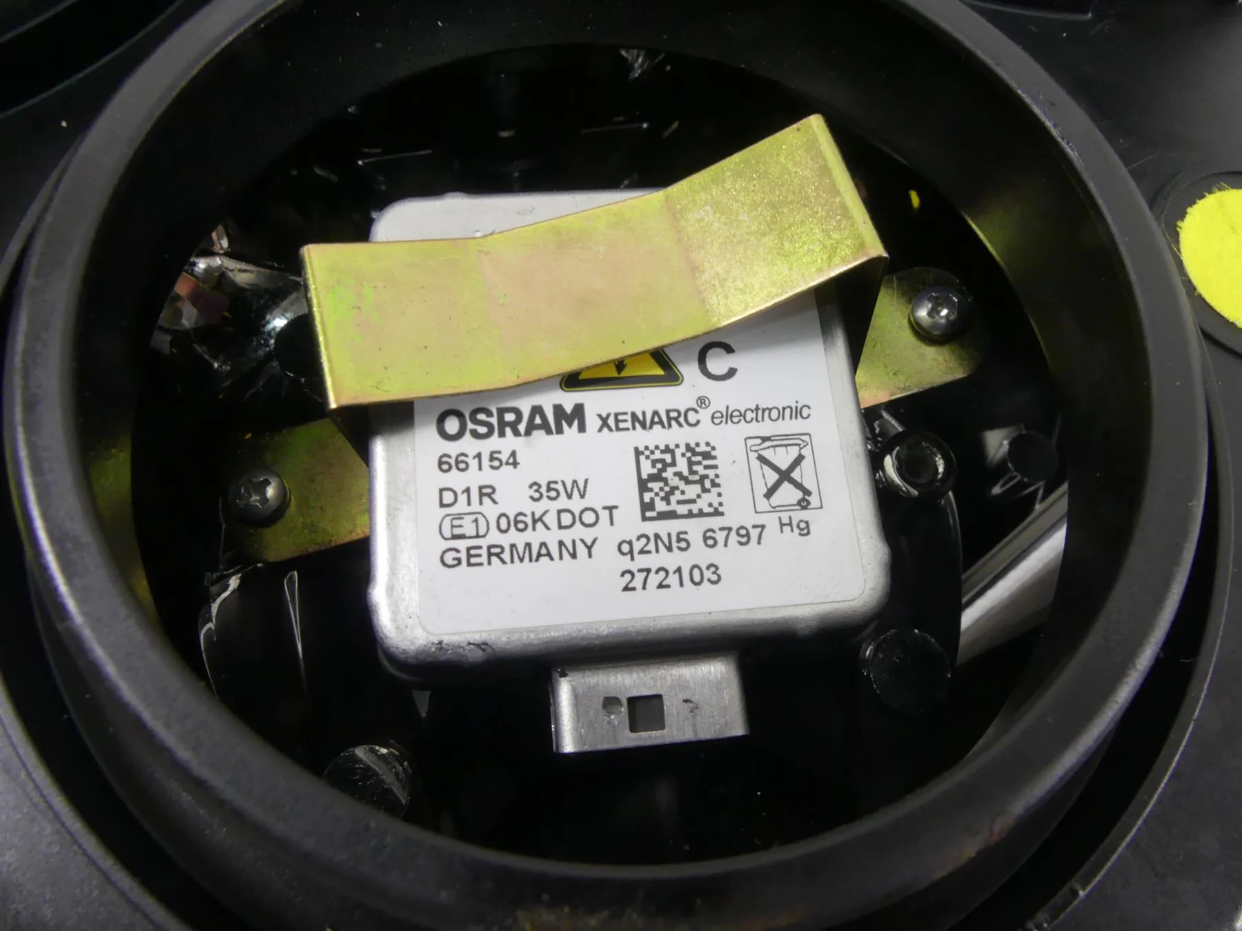 2009 Victory Vision Tour Headlight Head Light Lamp Lens & Module 5856220 2410971 - Image 9