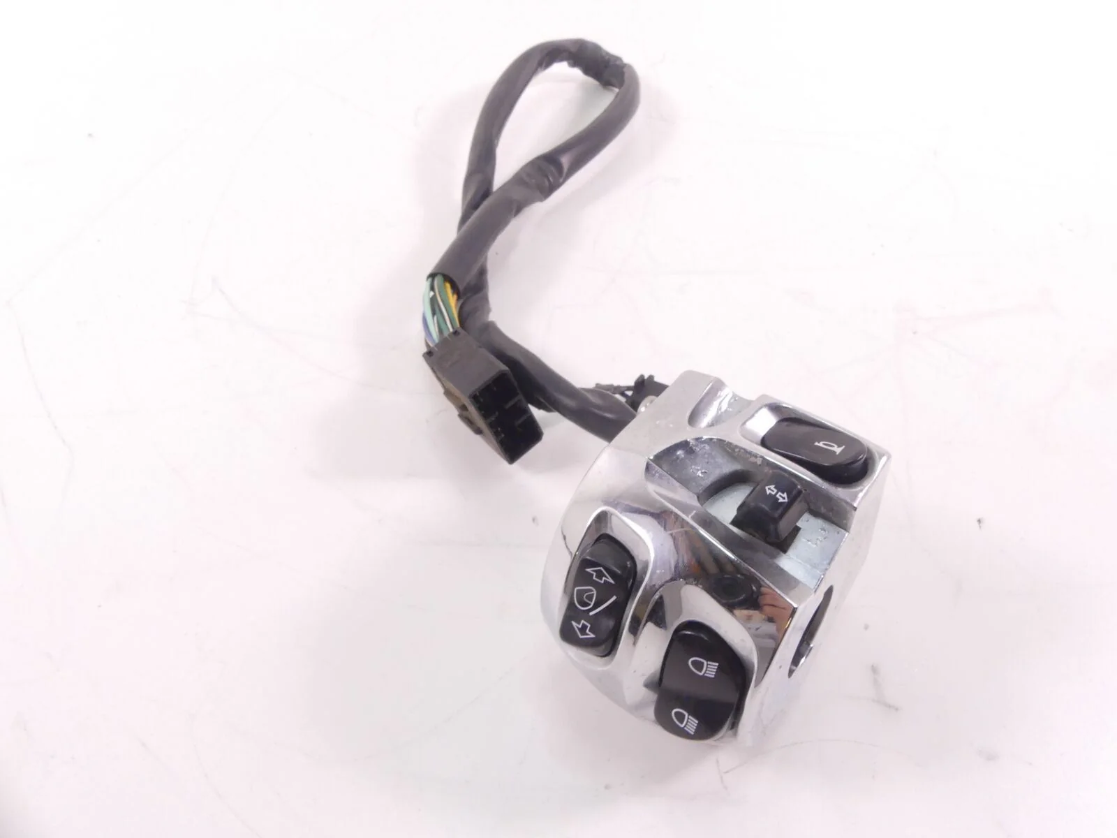 2009 Victory Vision Tour Left Hand Control Switch Turn Signal Horn Shield 401199 - Image 3