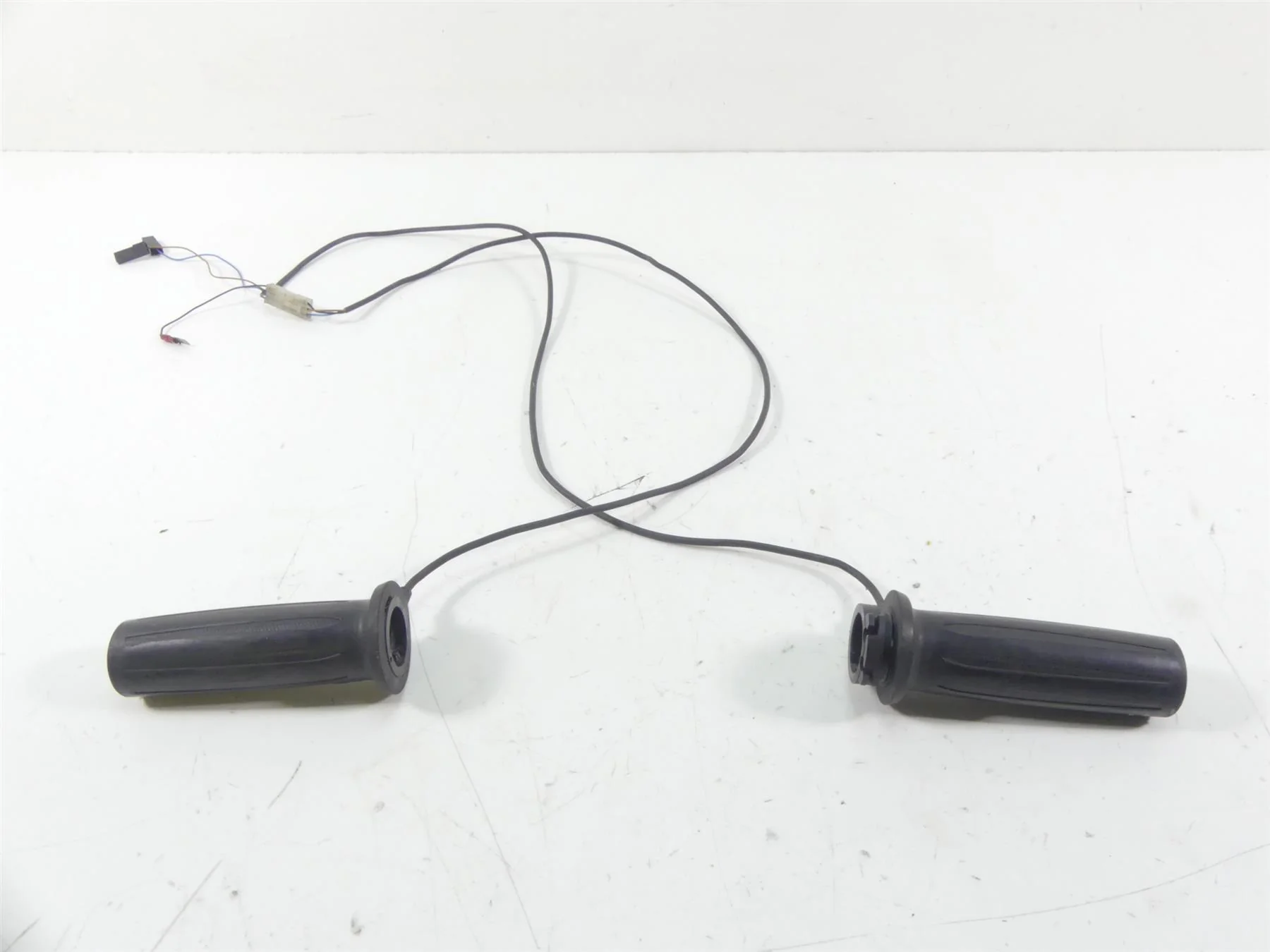 2009 Victory Vision Tour Left Right Heated Grip Set 5413494 5413493