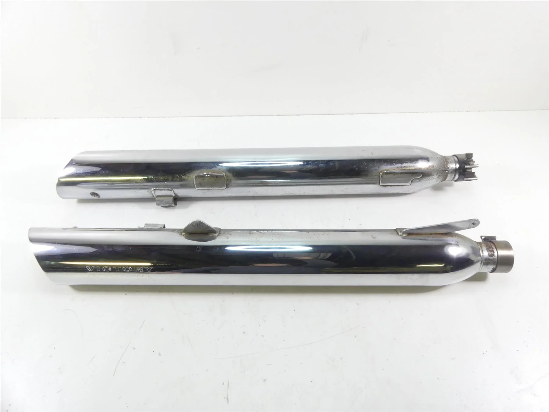 2009 Victory Vision Tour Performance Exhaust Pipe Muffler Set 8840-L 8840-R