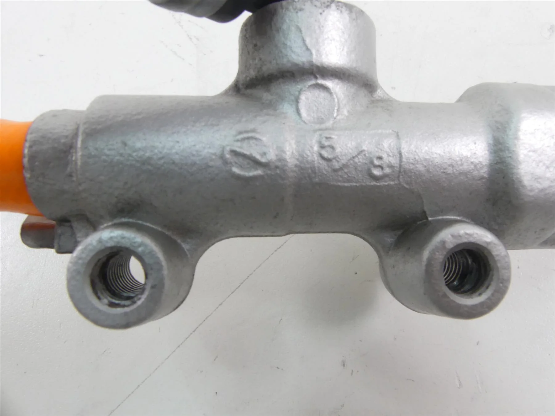 2009 Victory Vision Tour Rear 5/8" Brake Master Cylinder 1911294 - Image 5