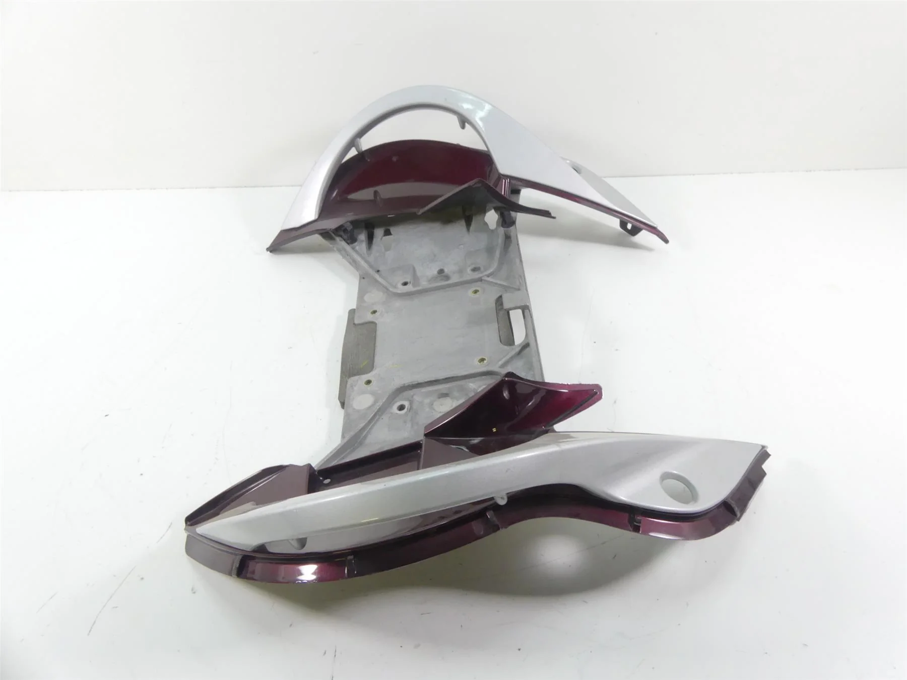 2009 Victory Vision Tour Rear Passenger Hand Grab Set 5436168 5436169 - Image 7