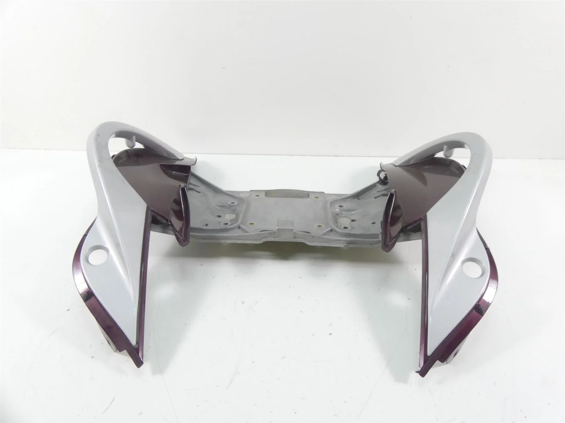 2009 Victory Vision Tour Rear Passenger Hand Grab Set 5436168 5436169 - Image 8