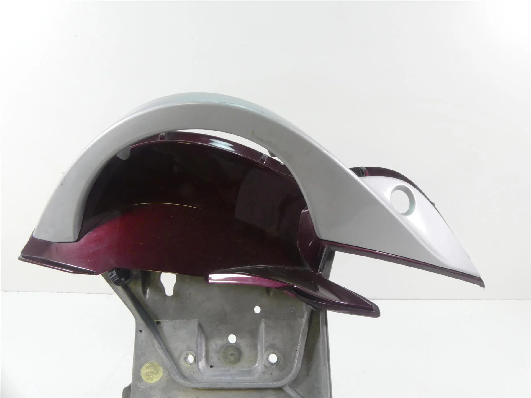 2009 Victory Vision Tour Rear Passenger Hand Grab Set 5436168 5436169 - Image 9