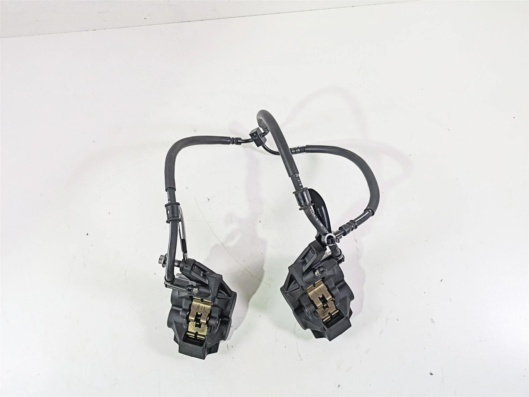 2009 Yamaha FZ1 FZS10 Fazer Front Brake Caliper + Lines Set 2D1-2580T-00 - Image 3