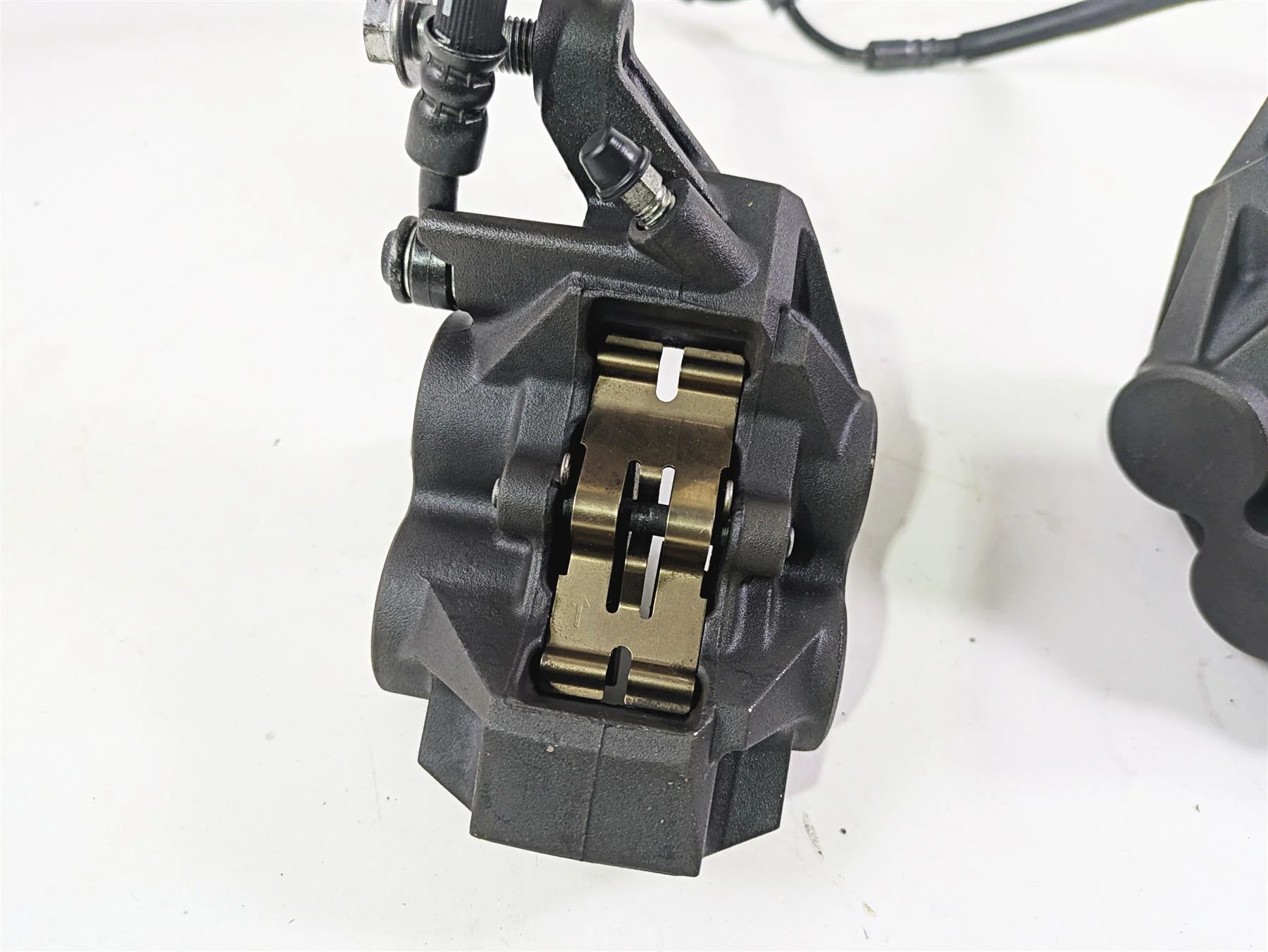 2009 Yamaha FZ1 FZS10 Fazer Front Brake Caliper + Lines Set 2D1-2580T-00 - Image 5