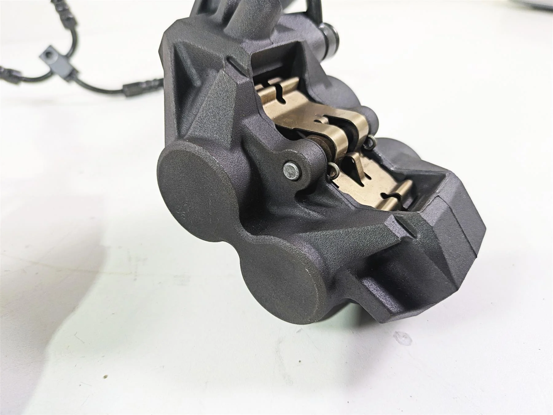 2009 Yamaha FZ1 FZS10 Fazer Front Brake Caliper + Lines Set 2D1-2580T-00 - Image 6