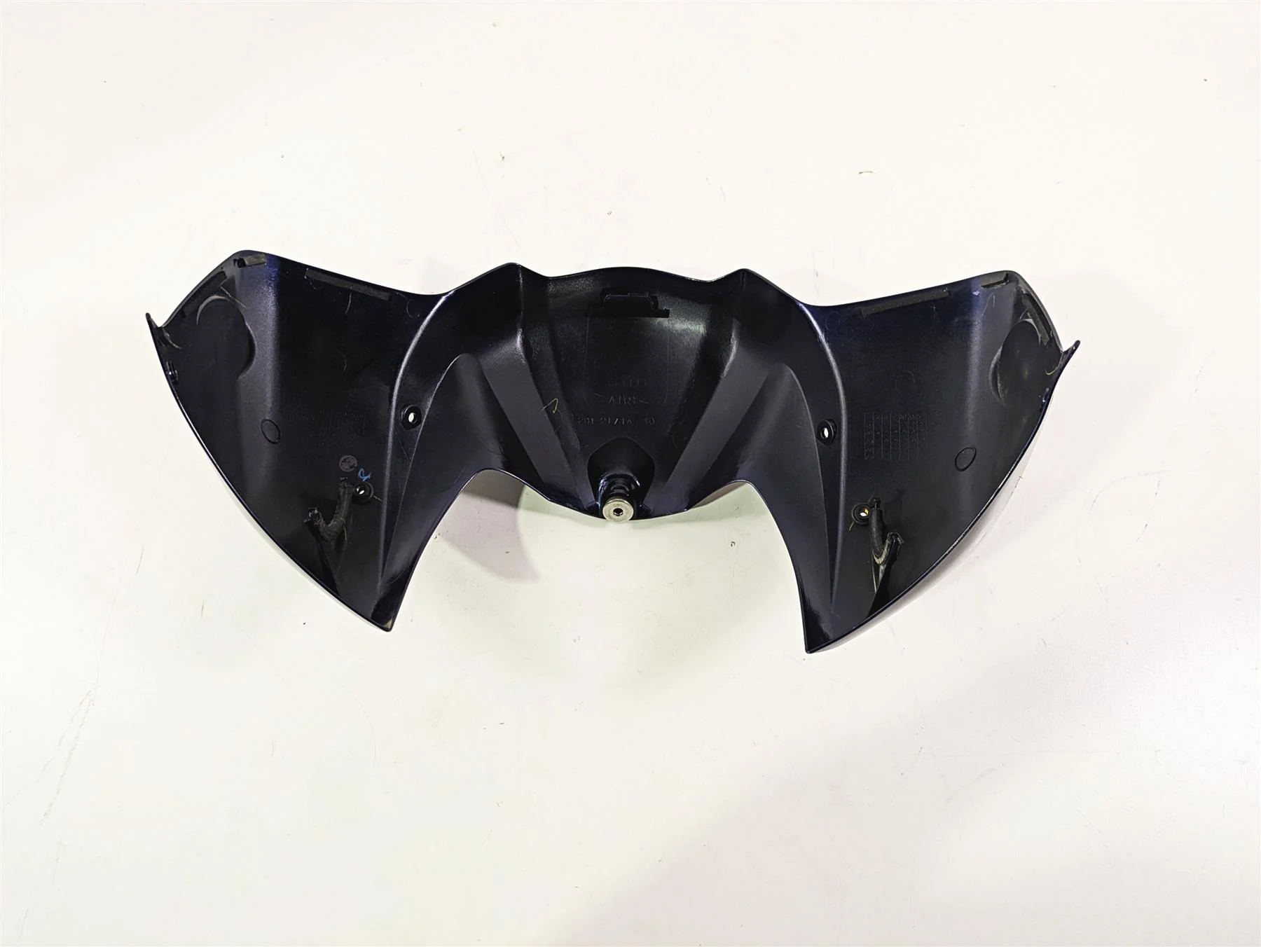2009 Yamaha FZ1 FZS10 Fazer Front Fuel Tank Cover Fairing 2D1-2171A-00 - Image 9