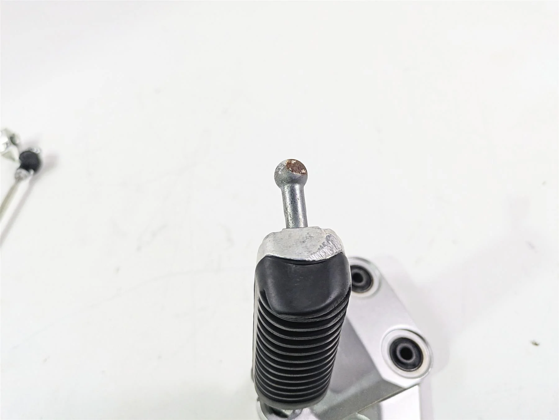 2009 Yamaha FZ1 FZS10 Fazer Left Rider Footpeg Shifter Parts Set 2D1-27442-00-00 - Image 11
