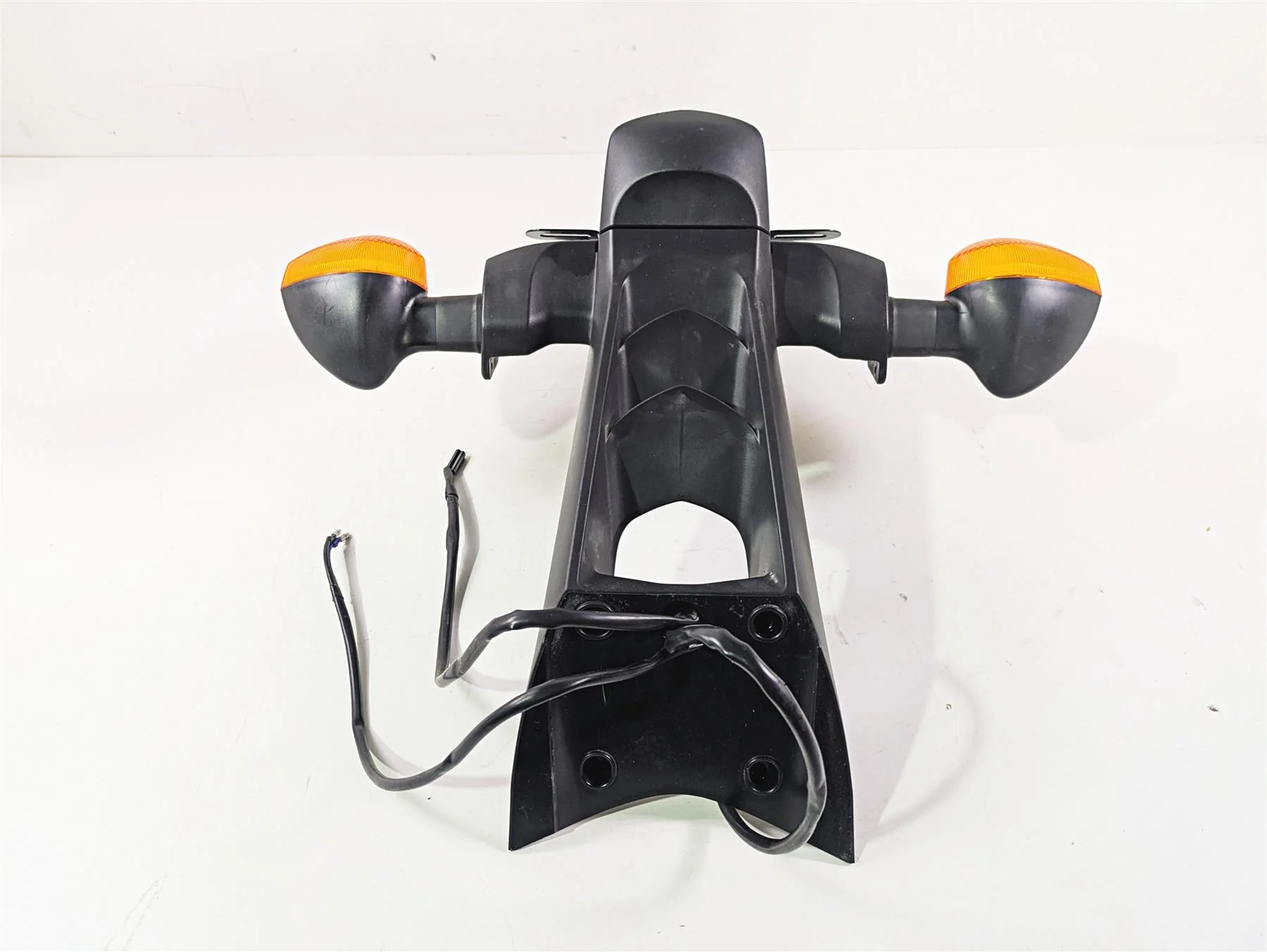 2009 Yamaha FZ1 FZS10 Fazer Rear Blinker Plate Holder Set 2D1-21629-10-00 - Image 3
