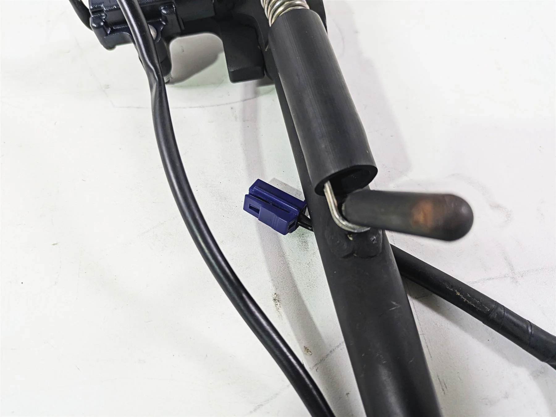 2009 Yamaha FZ1 FZS10 Fazer Side Kickstand Kick Stand & Switch 2D1-27311-00-00 - Image 7