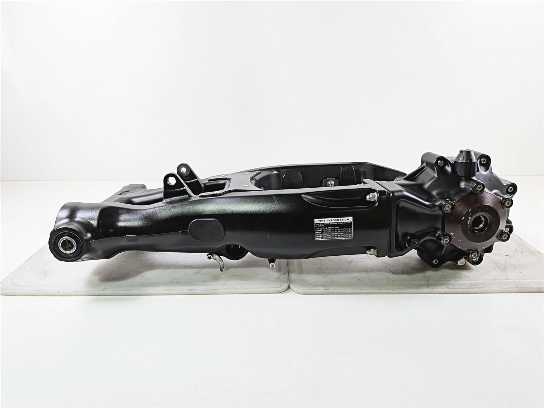 2009 Yamaha VMX17 V-Max 1700 Differential Drive Shaft Swingarm 2S3-46101-00-00 - Image 7