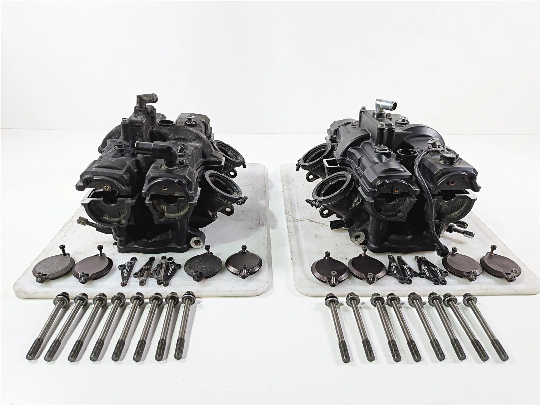 2009 Yamaha VMX17 V-Max 1700 Engine Cylinder Head Set - Read 2S3-11103-09