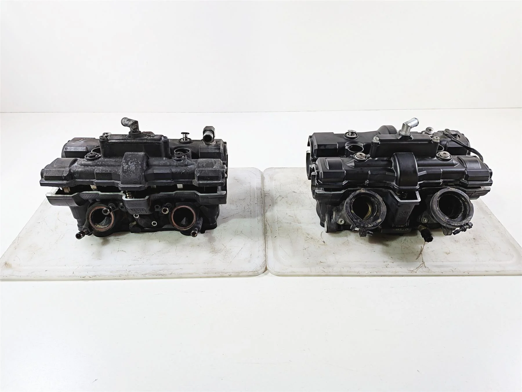 2009 Yamaha VMX17 V-Max 1700 Engine Cylinder Head Set - Read 2S3-11103-09 - Image 5