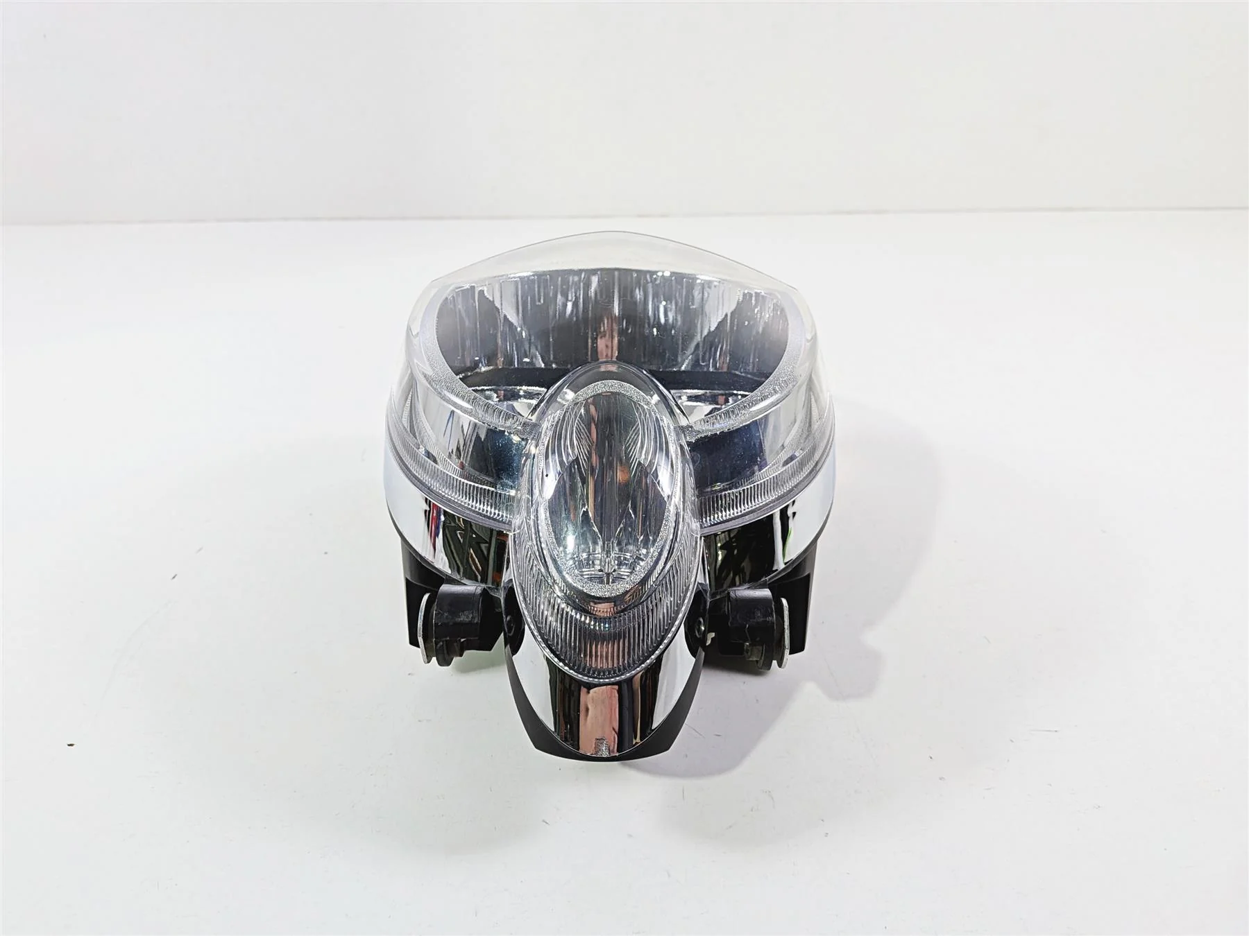 2009 Yamaha VMX17 V-Max 1700 Headlight Head Light Lamp 2S3-84300-00-00 - Image 5