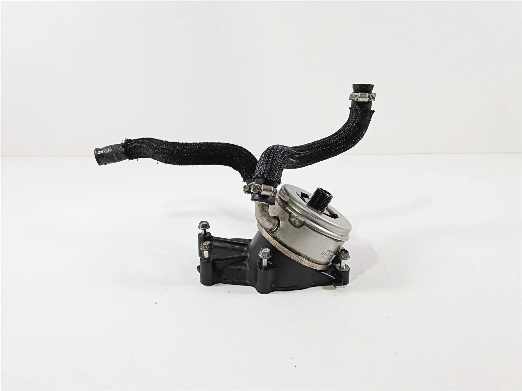 2009 Yamaha VMX17 V-Max 1700 Oil Cooler Adaptor Plate 2S3-13470-00 124100-9640 - Image 2