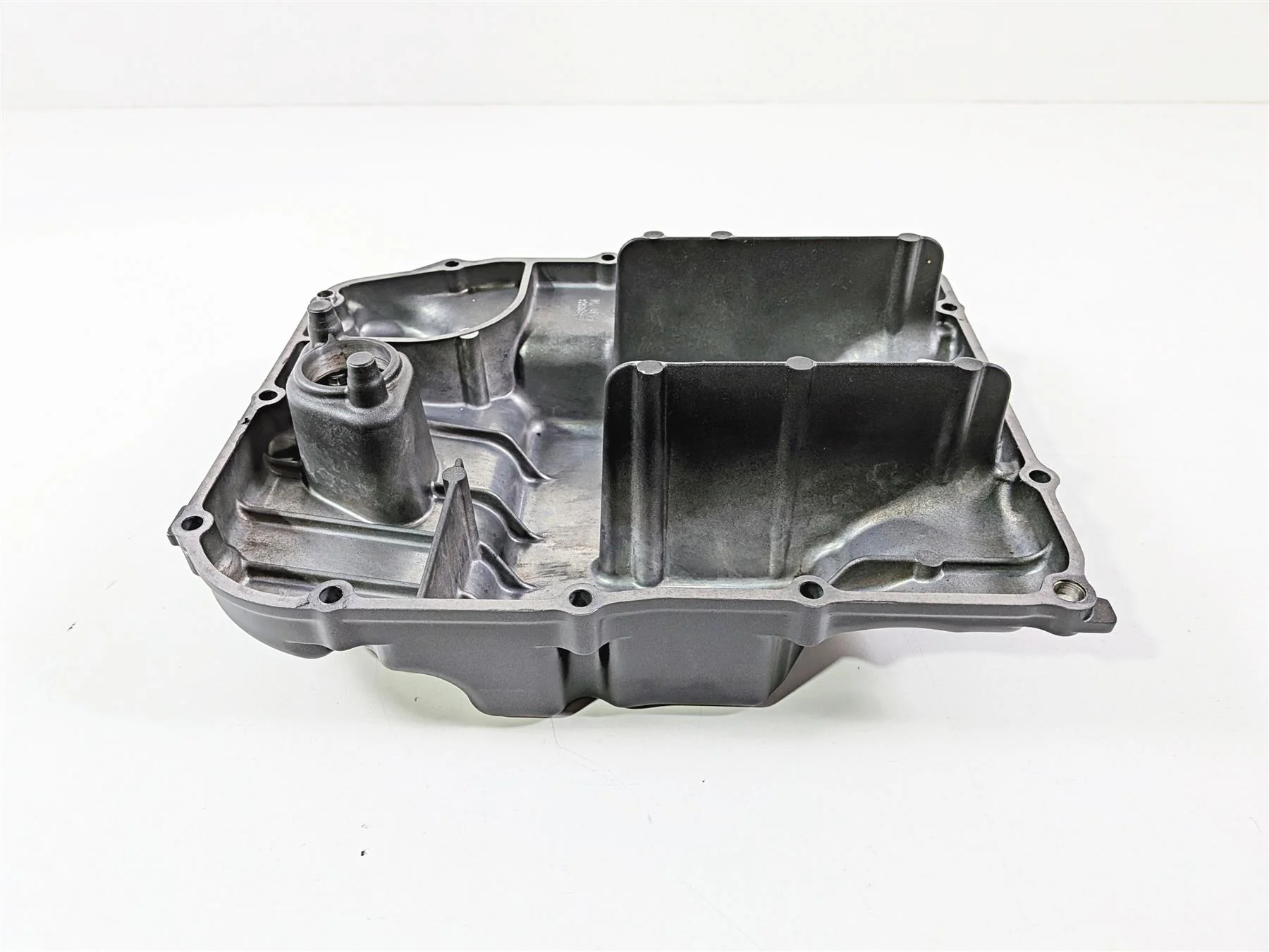 2009 Yamaha VMX17 V-Max 1700 Oil Pan Lower Engine Cover 2S3-13400-00 - Image 10