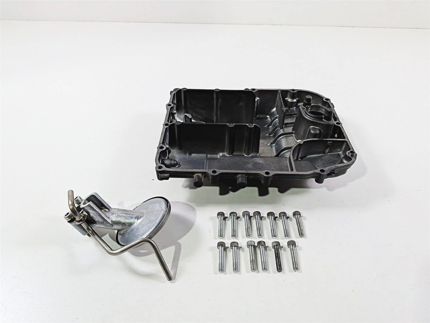 2009 Yamaha VMX17 V-Max 1700 Oil Pan Lower Engine Cover 2S3-13400-00 - Image 2