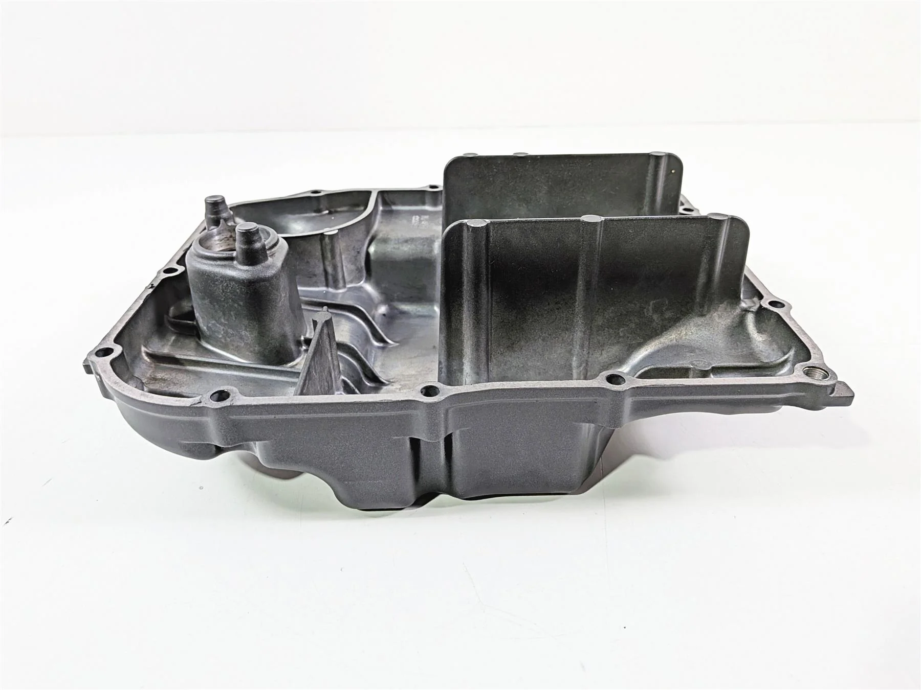 2009 Yamaha VMX17 V-Max 1700 Oil Pan Lower Engine Cover 2S3-13400-00 - Image 7