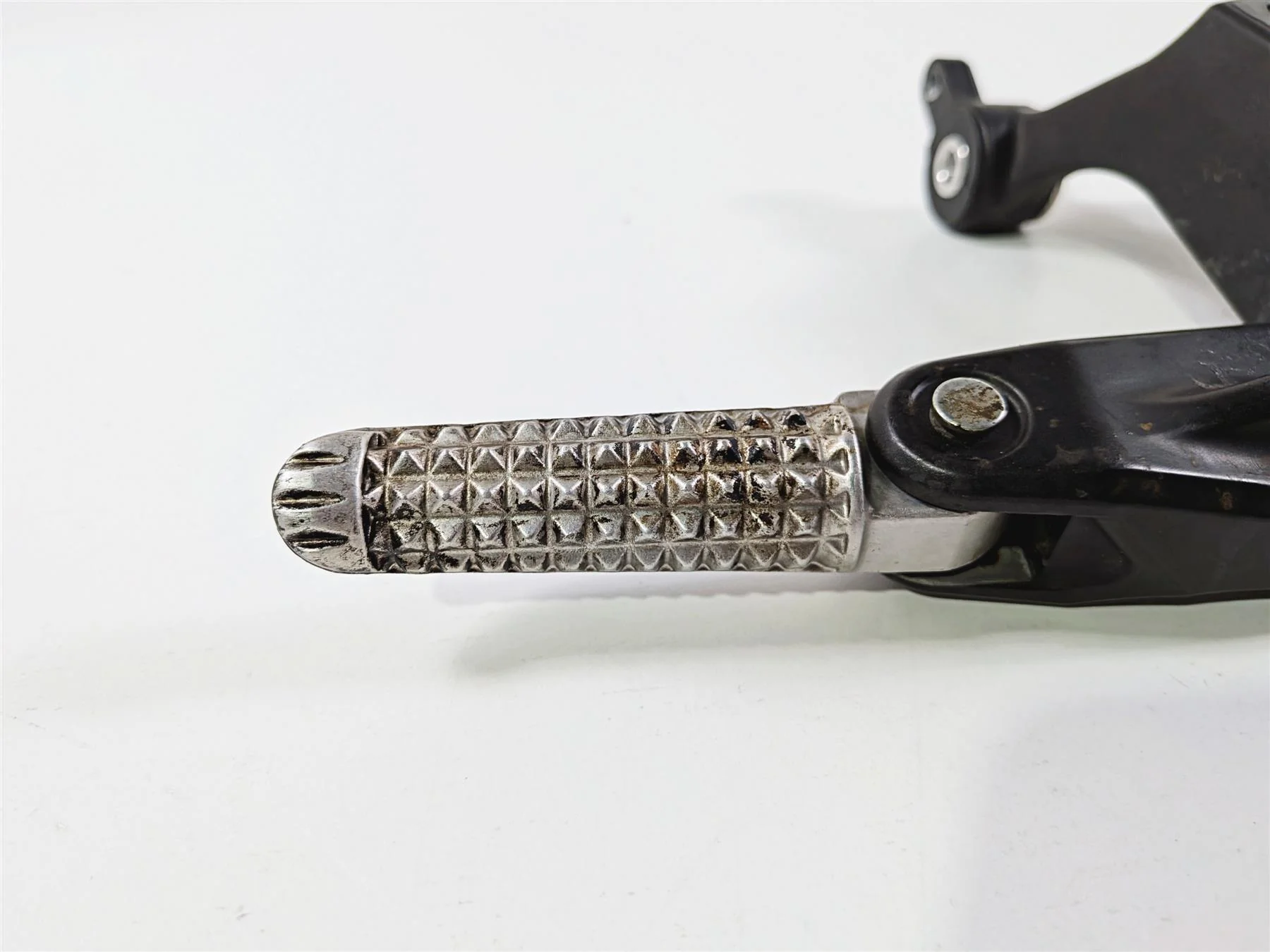 2009 Yamaha VMX17 V-Max 1700 Rear Passenger Footpeg Set - Read 2S3-27430-00-00 - Image 6